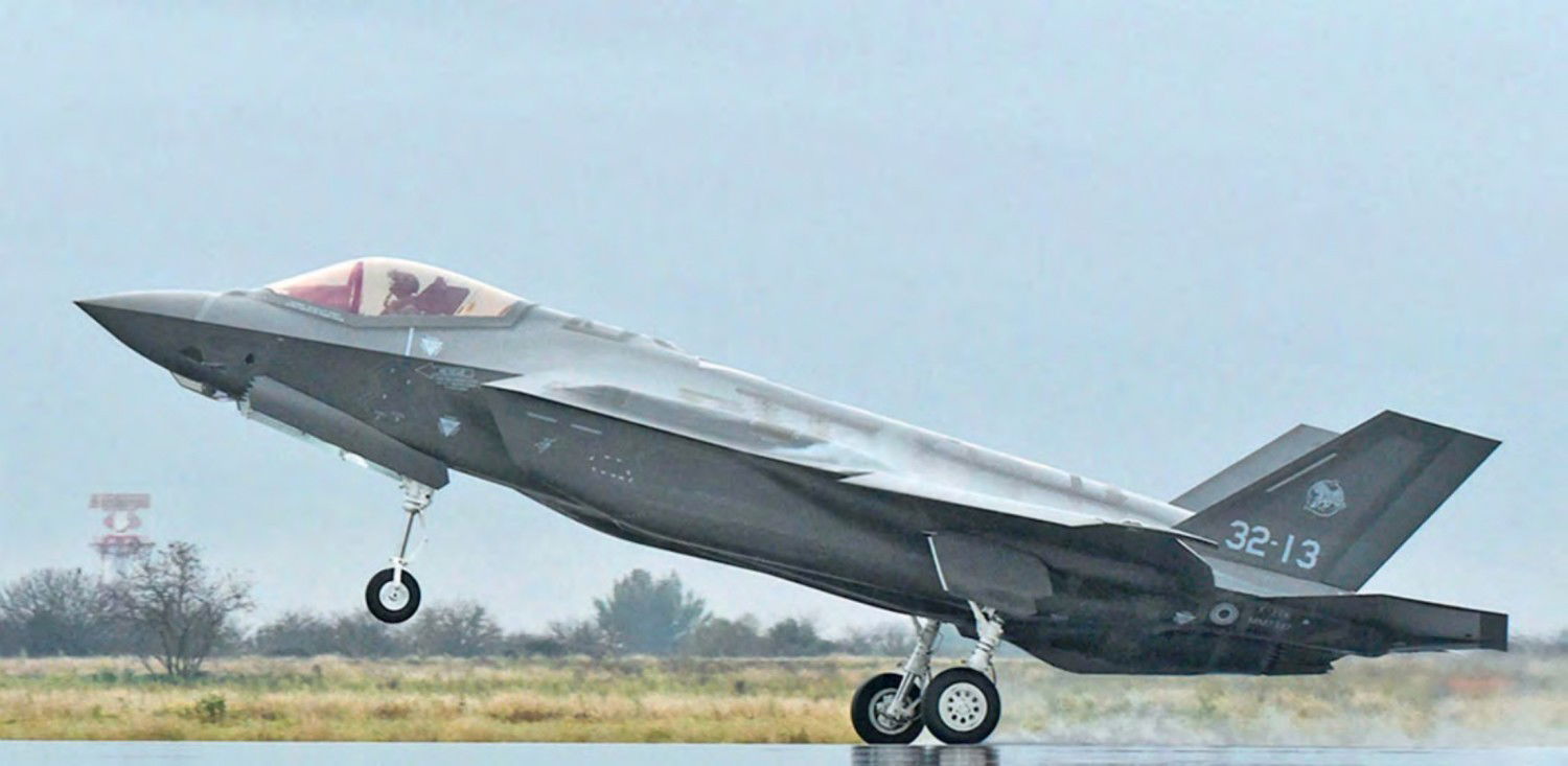 First two F-35A deliveries arrive in Italy