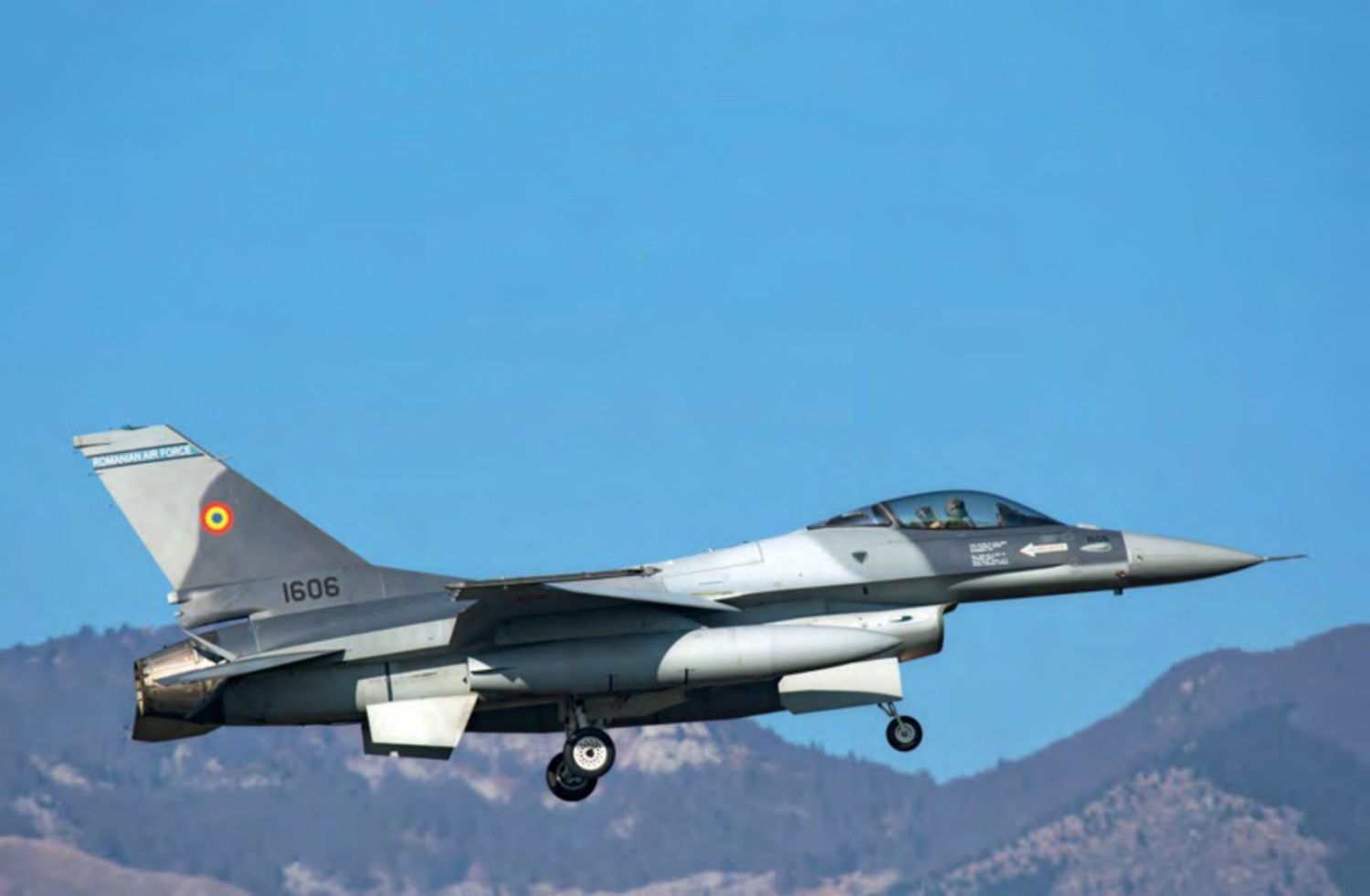 Three more Romanian F-16s delivered