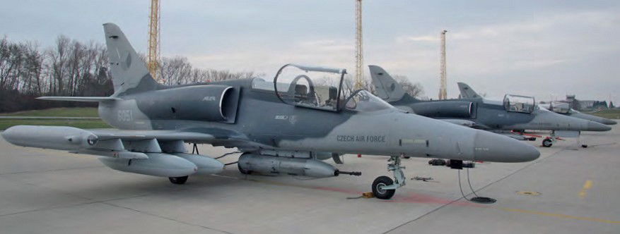 Czech jets on live-fire exercise