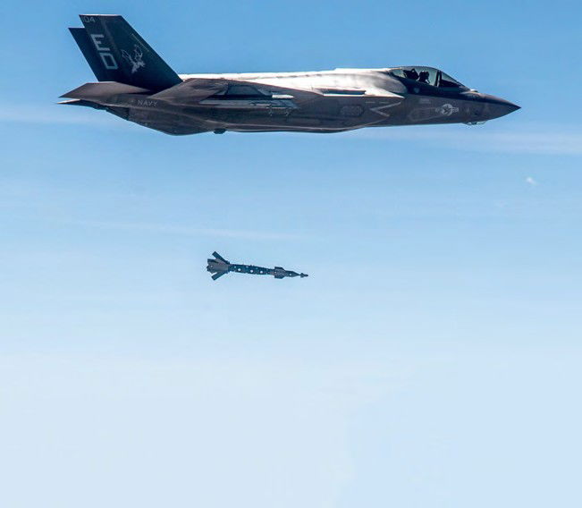 F-35C hits moving target