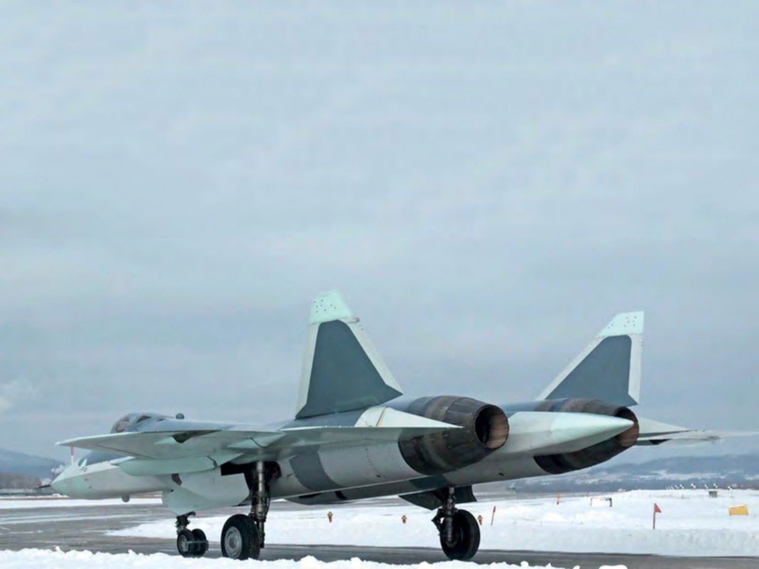 Eighth Sukhoi T-50 prototype under test