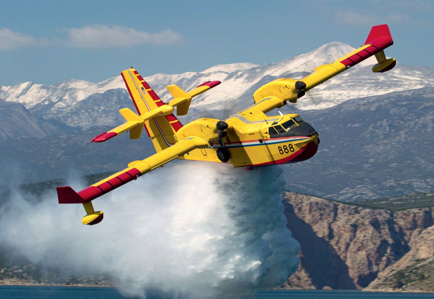FIRE BOSSES AND SUPER SCOOPERS