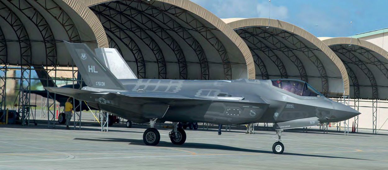 USAF F-35s arrive in Japan