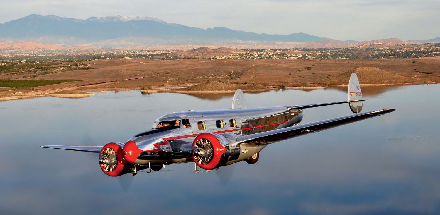 Les’s Lockheed limousine