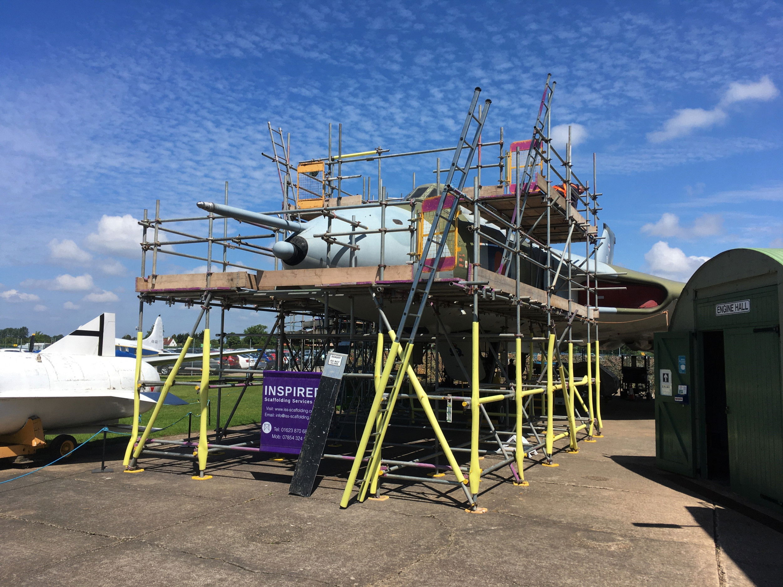 Vulcan XM594 repaint starts at Newark Air Museum