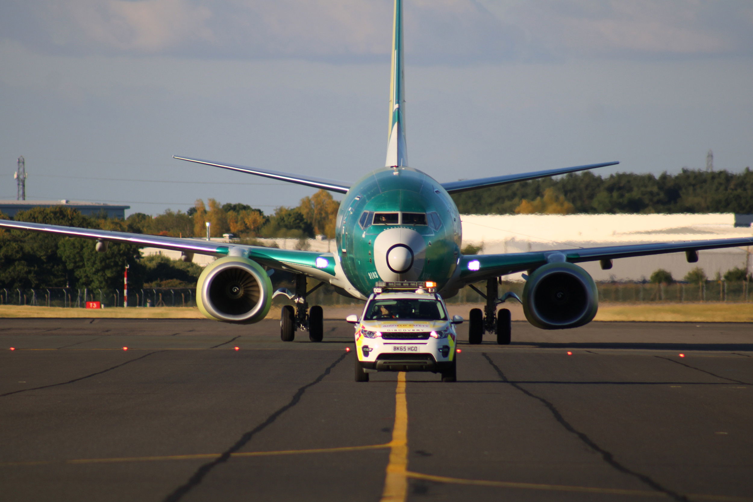 Final 737 to become RAF E-7 Wedgetail arrives in the UK