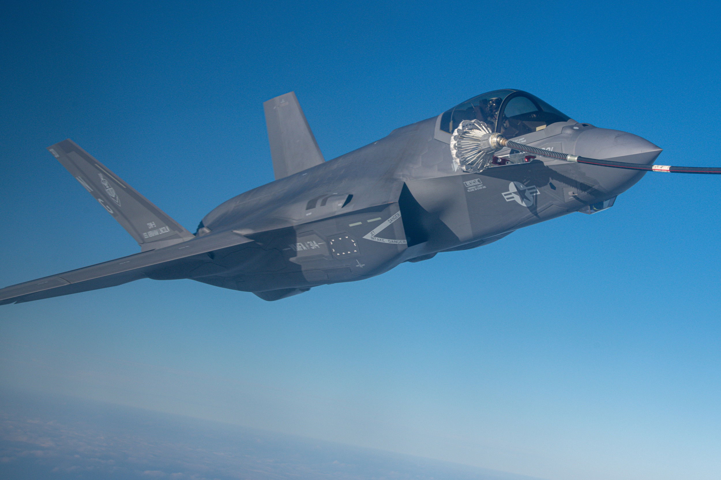 Los F-35C "Black Knight" regresan del histórico despliegue en portaaviones