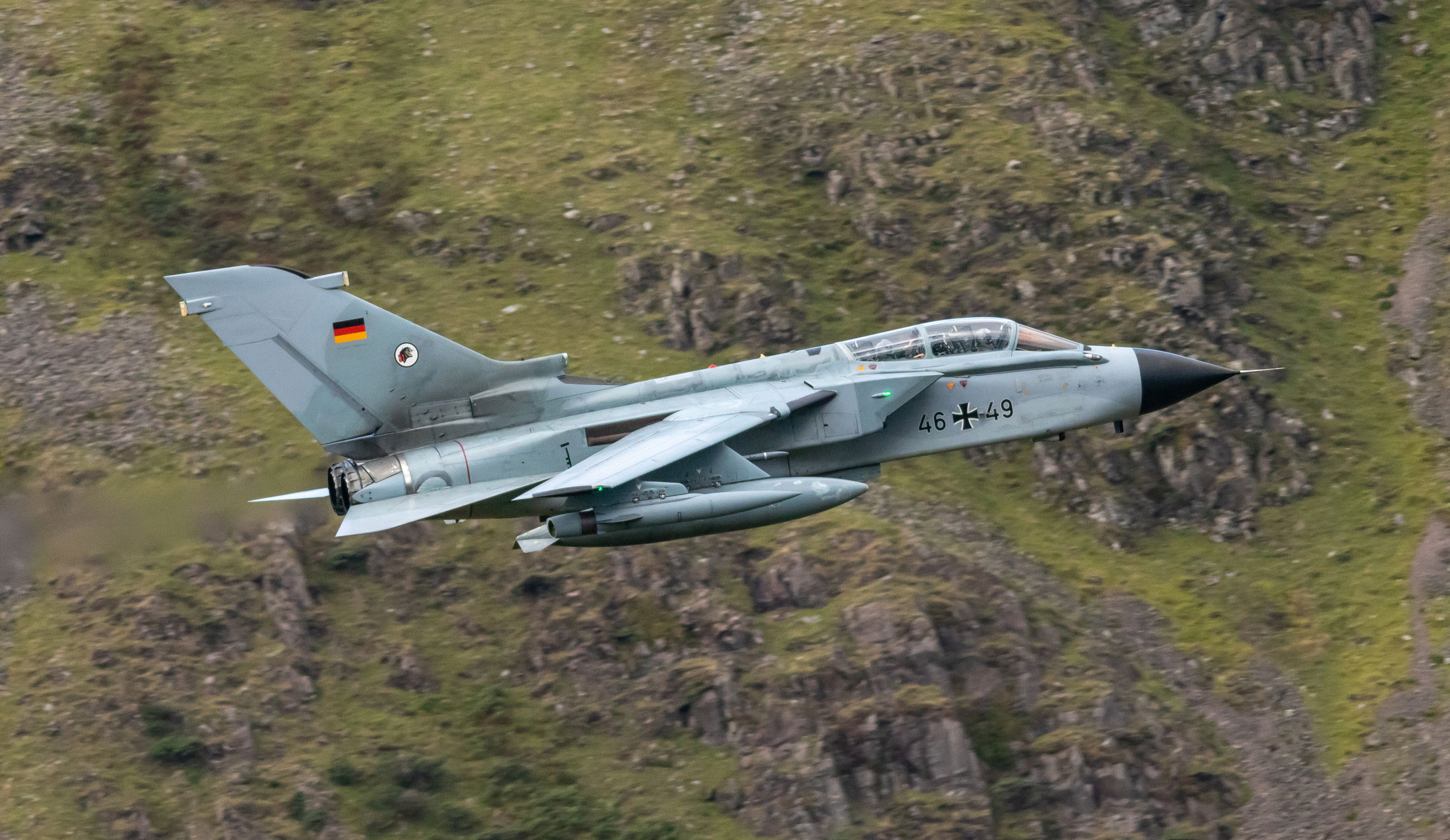 EN IMÁGENES: Los Tornados alemanes hacen una rara aparición a baja altura en el Reino Unido