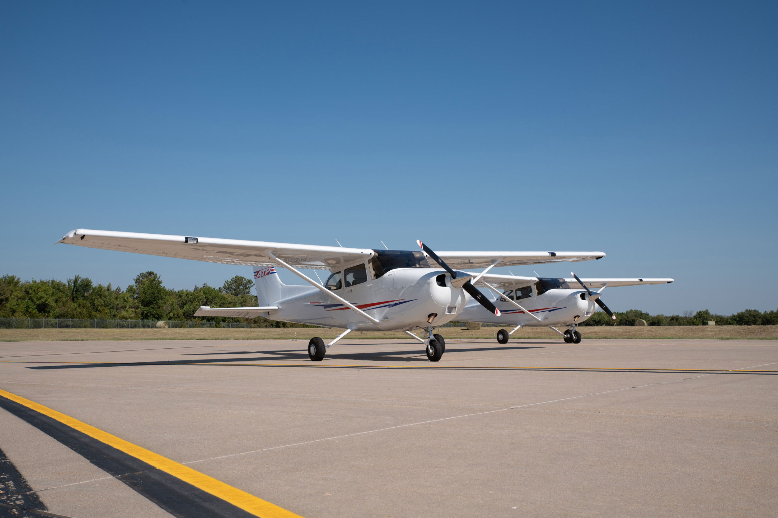 ATP Flight School in BIG Cessna Skyhawk order