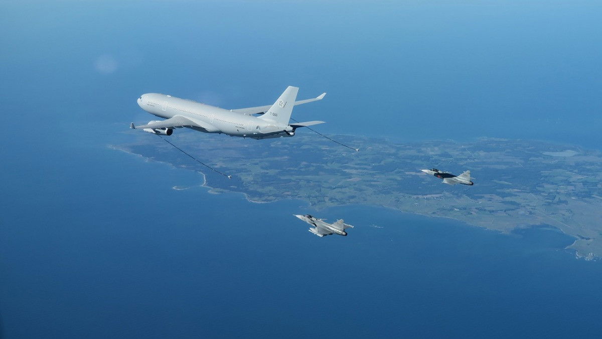 NATO commences aerial refuelling trials between Gripen and A330 MRTT