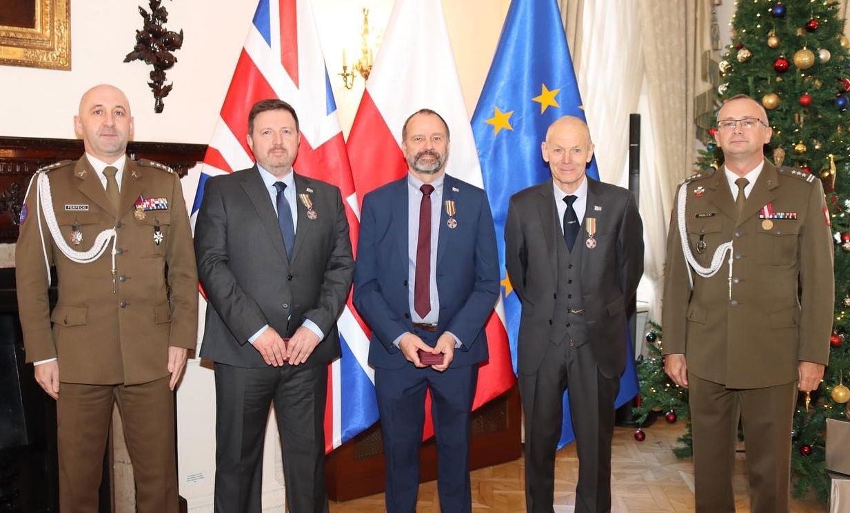 Medalla militar concedida a los miembros del proyecto Polish Heritage Flight