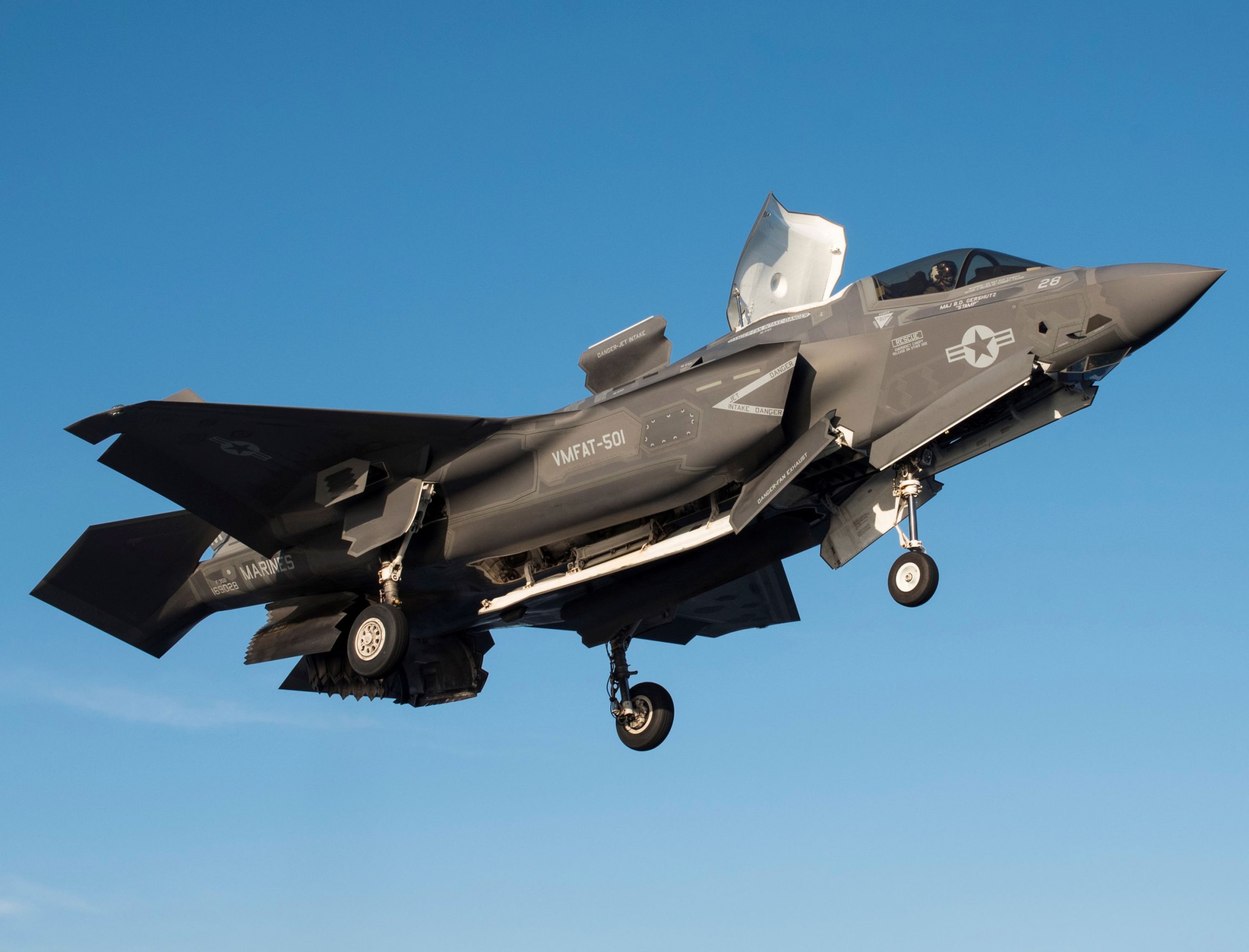 Pilot ejects from F-35B during bizarre crash in Texas