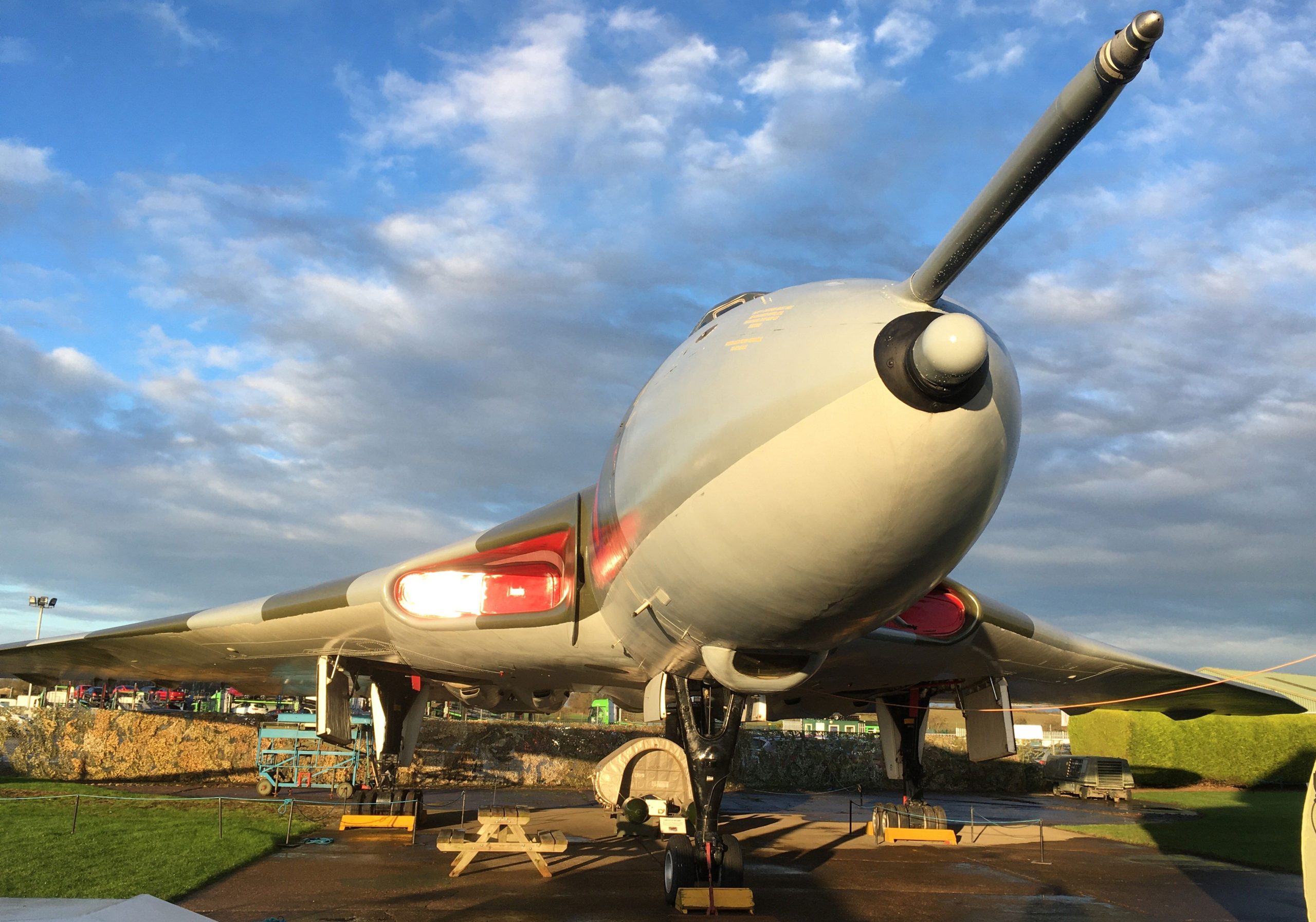 El museo busca cuadernos de bitácora del Vulcan XM594