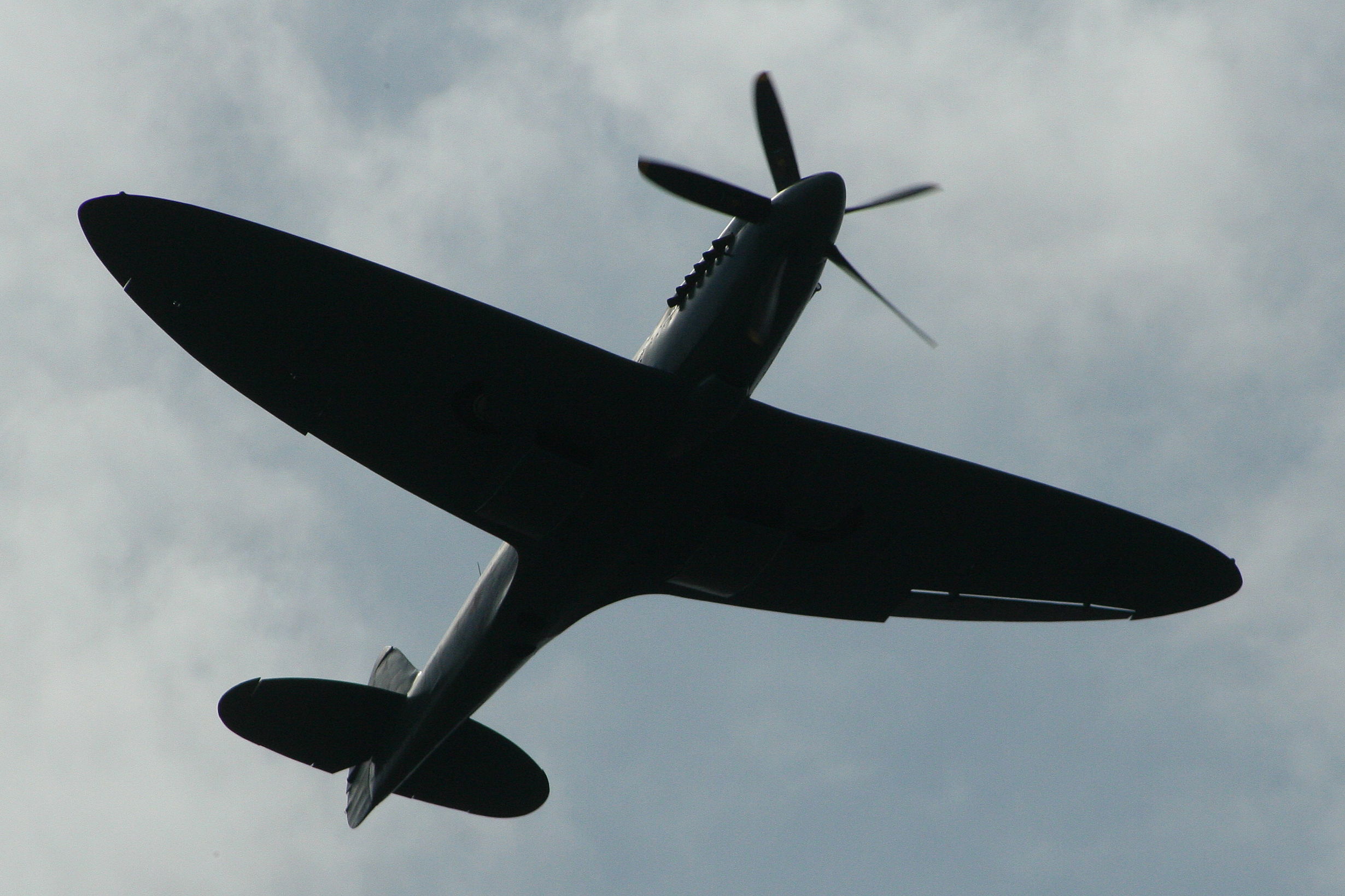 Un informe revela que la "providencia" evitó la colisión en pleno vuelo de un Spitfire