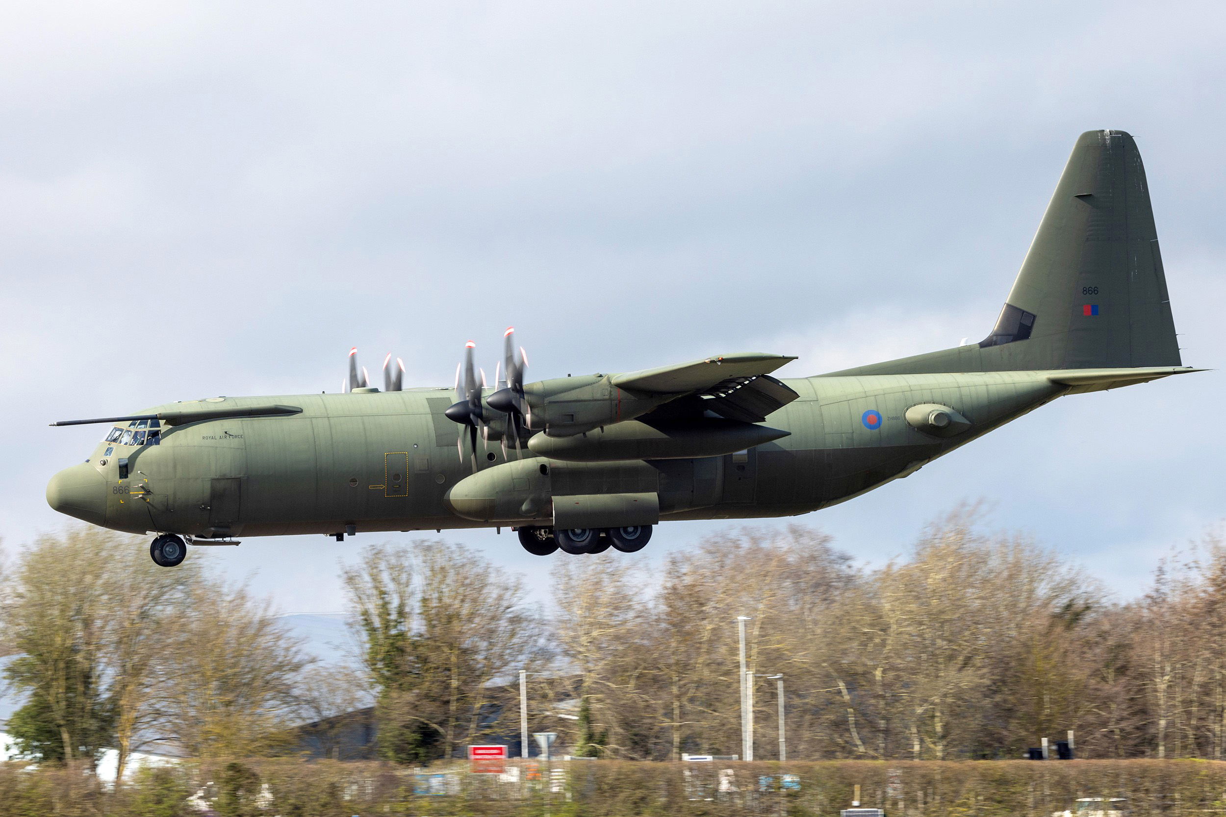 UK axes another C-130J, leaving just a handful in RAF service
