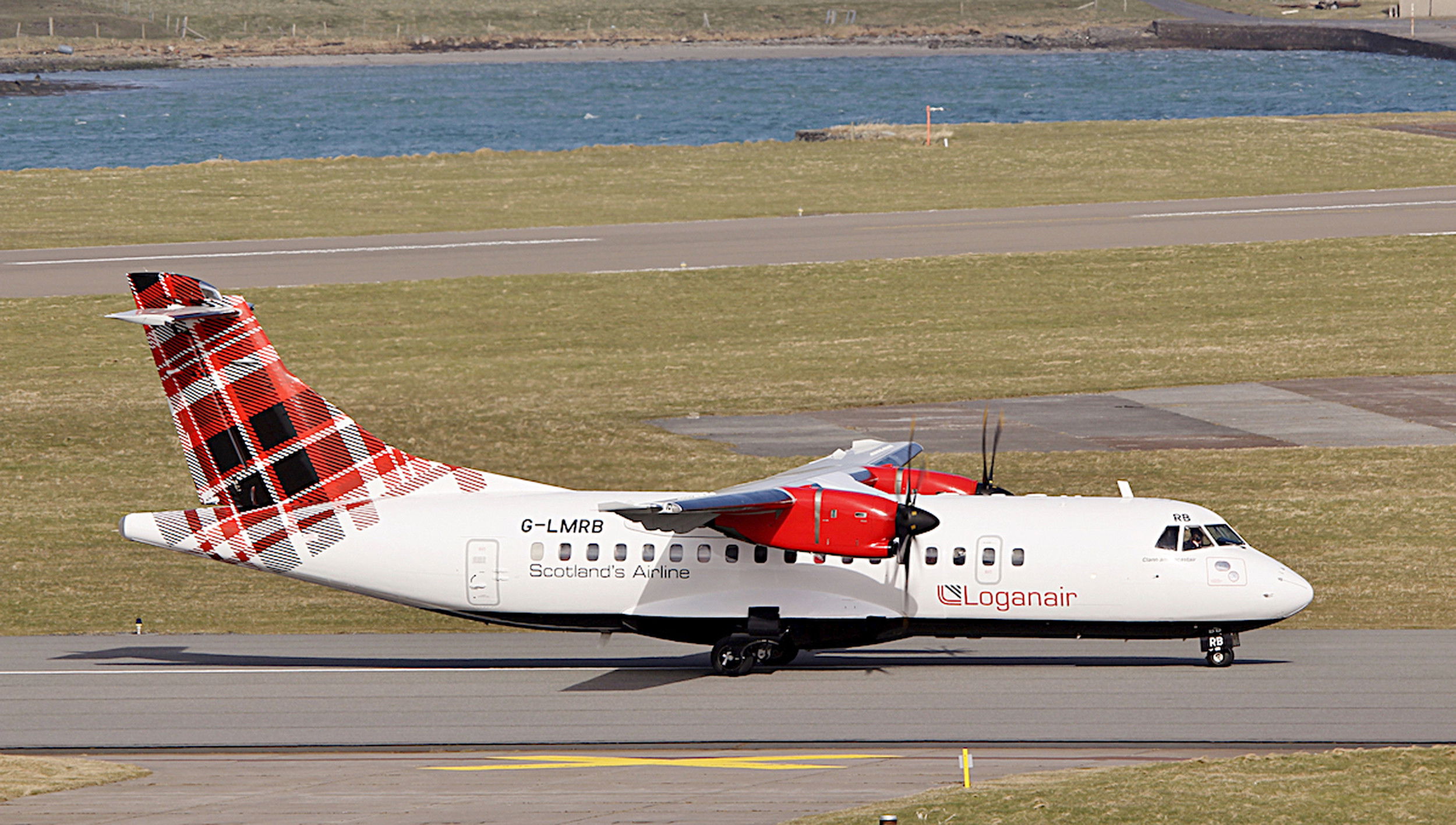 Doble placer doméstico para Loganair