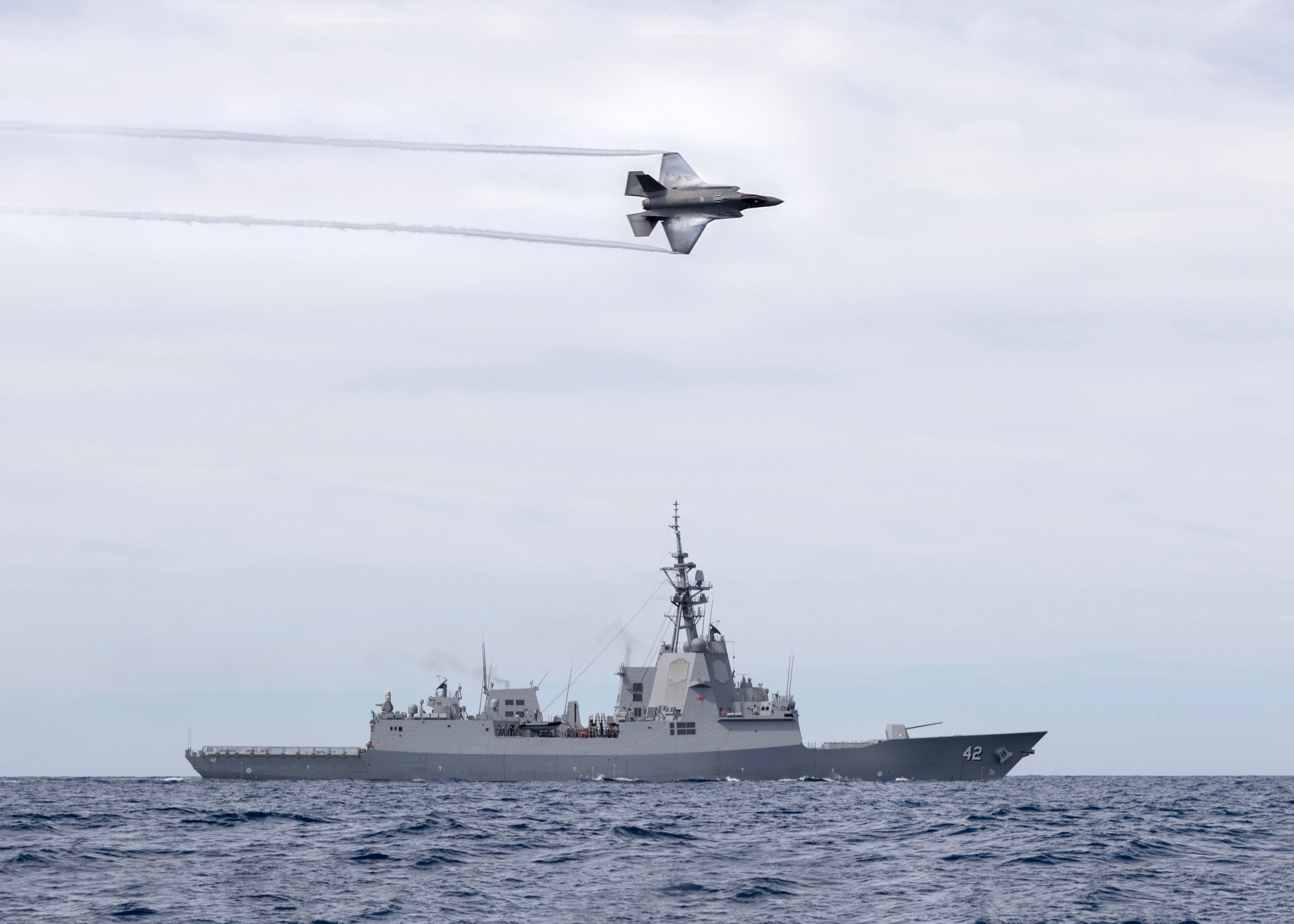 Australia refuerza la integración de la Fuerza Aérea y la Armada en el Escudo de Tasmania 23