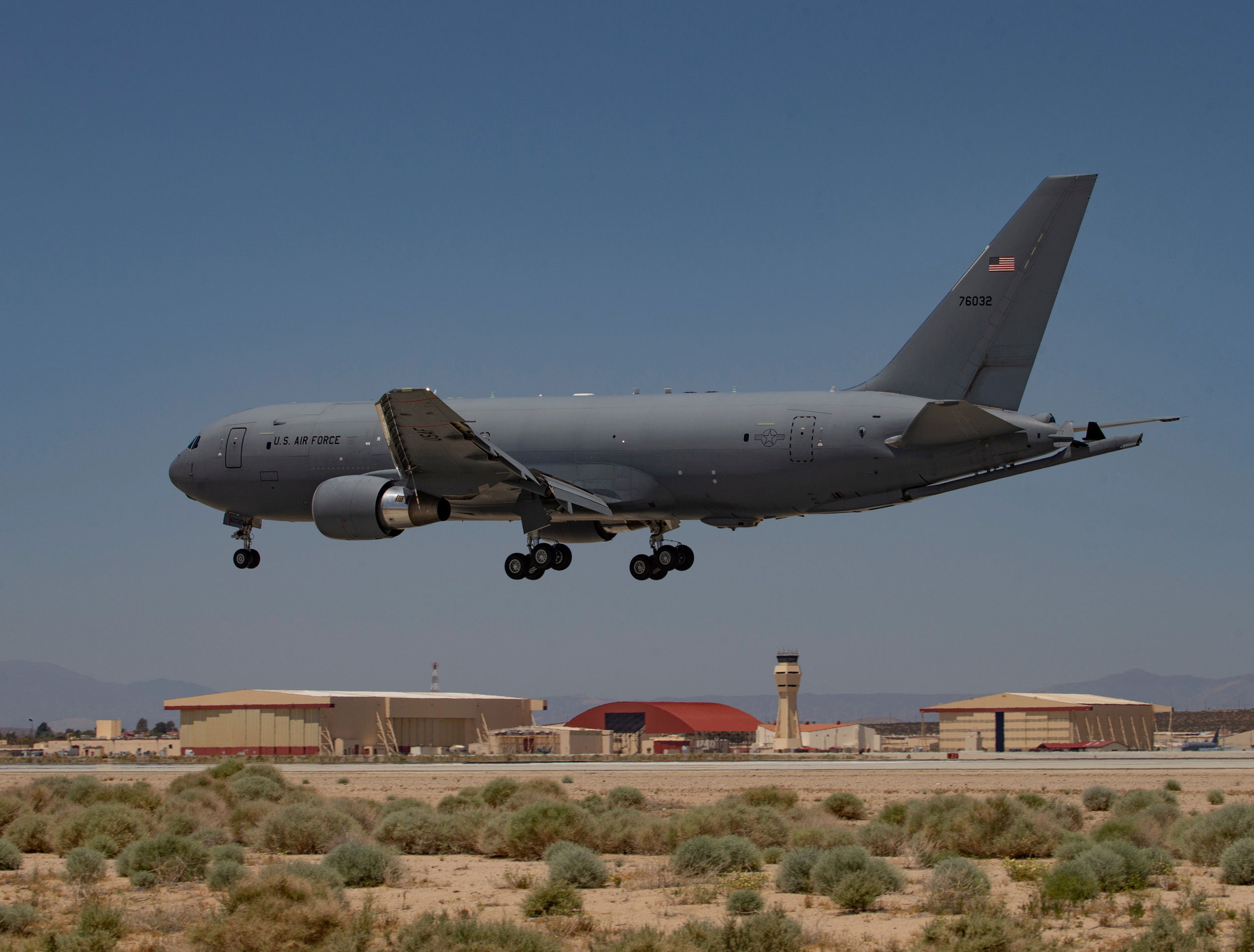 El mal tiempo obliga a los aviones cisterna de la USAF a desalojar la base McConnell