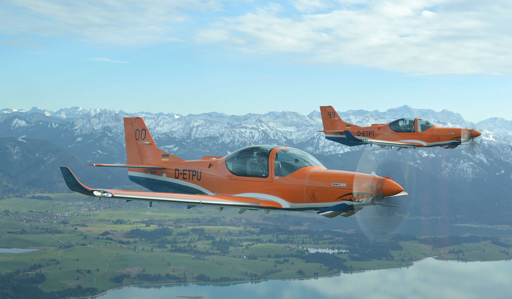 Sweden receives first Grob G120TP basic trainers