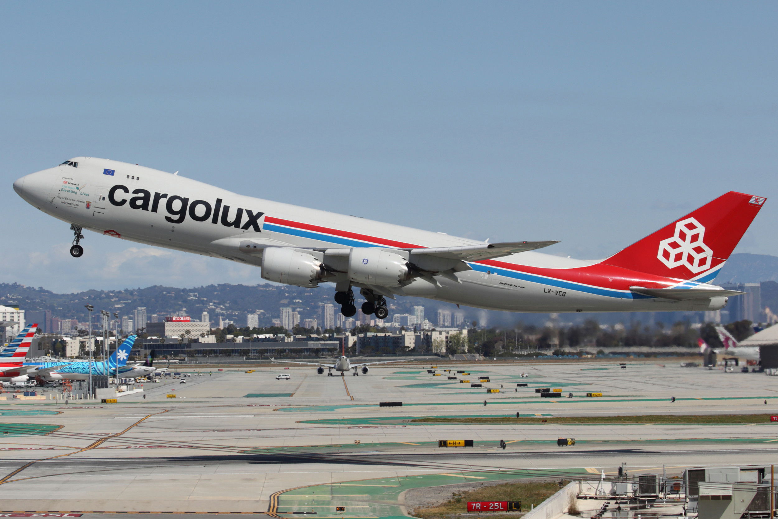 Another Cargolux 747 suffers landing gear emergency