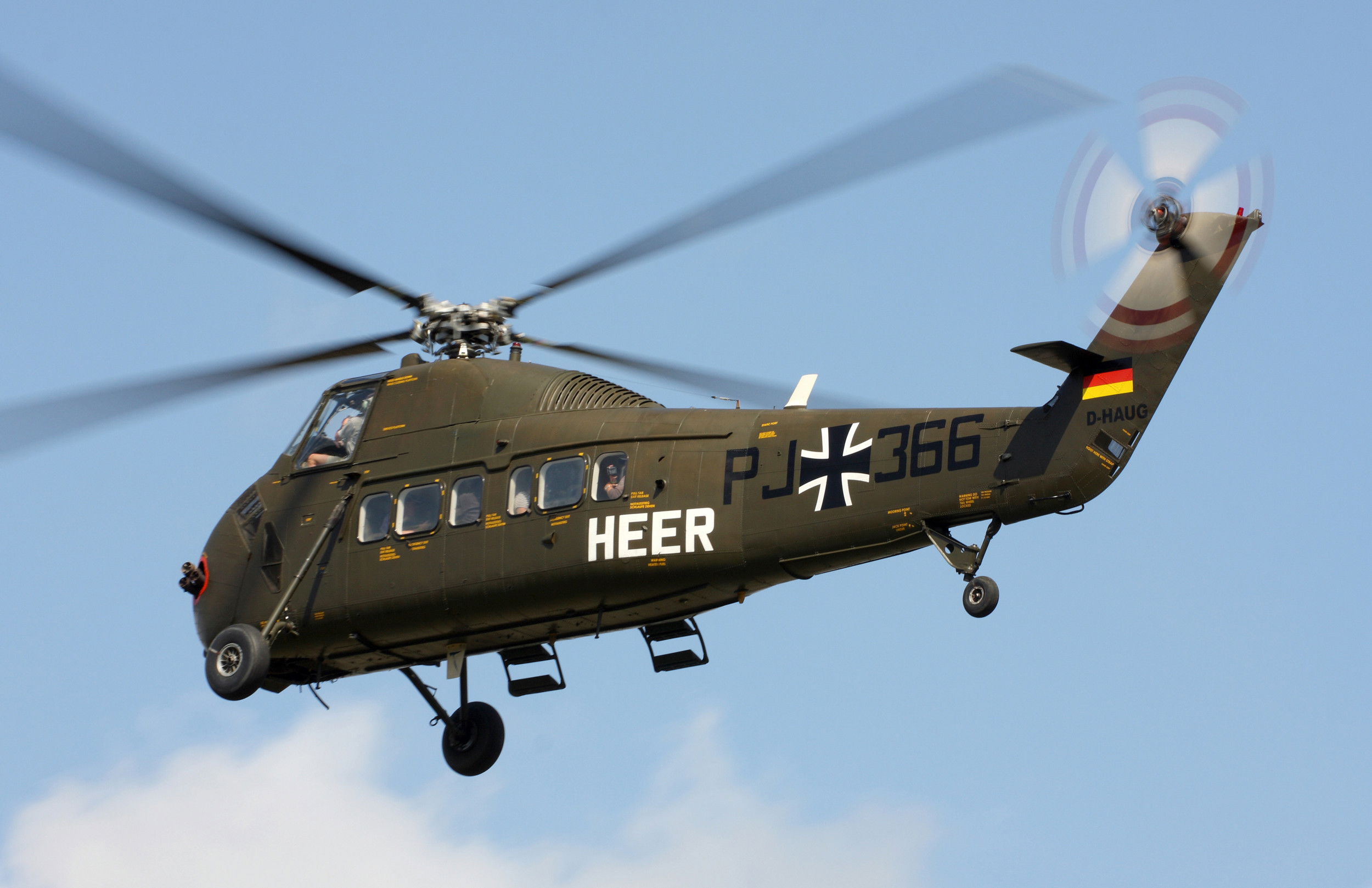 Los Flying Bulls adquieren un raro Sikorsky S-58