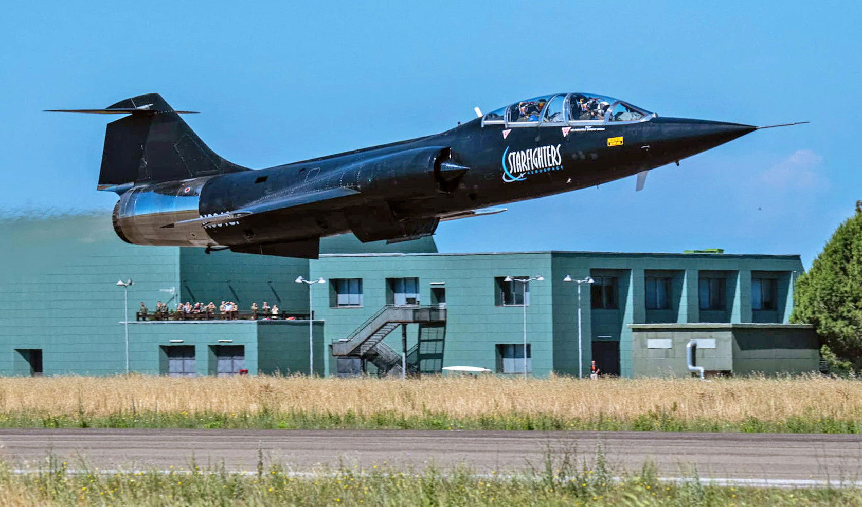 Starfighter flies in Italy ahead of centenary show