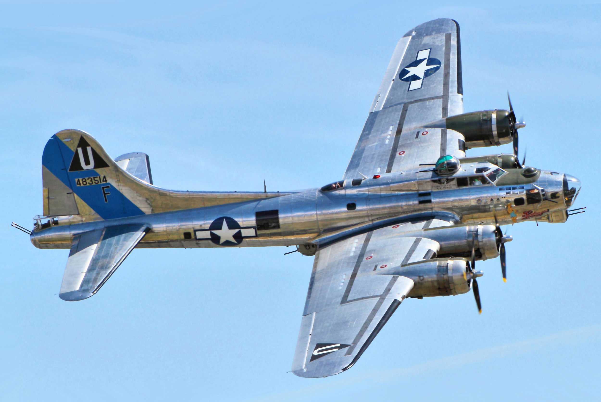 Se disipan los temores después de que el B-17 volviera a volar tras la inspección de los repuestos