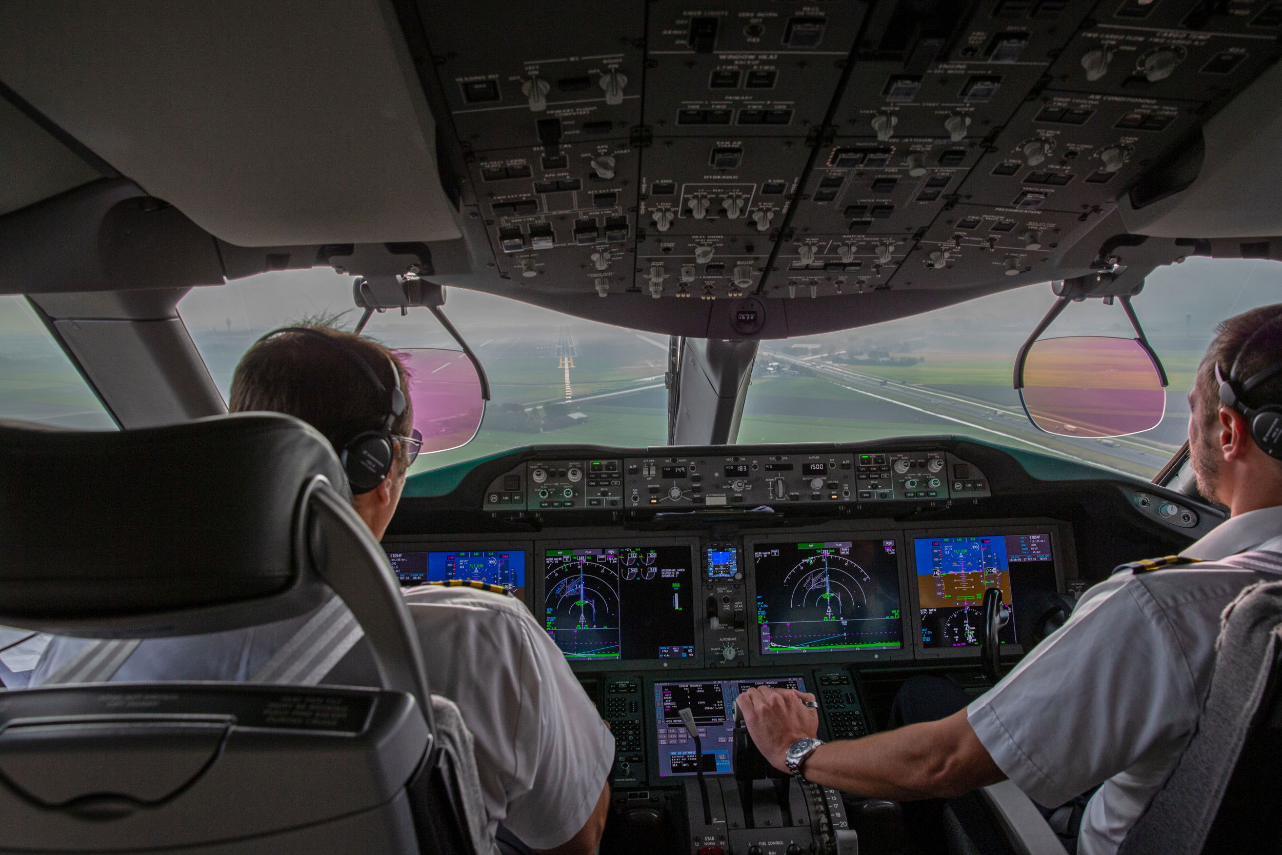 FAA to require “secondary flight deck barrier” on airliners