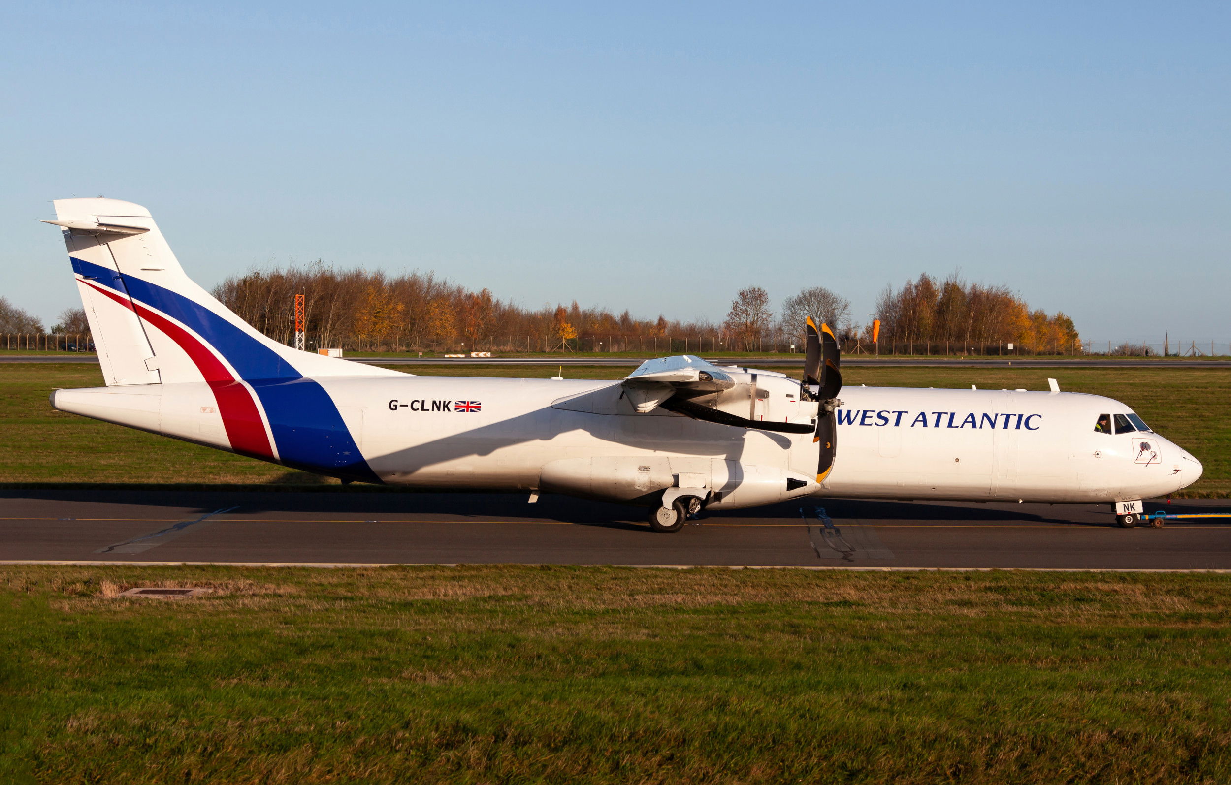 Revisión de la formación sobre viento cruzado tras el incidente del aterrizaje del ATR de West Atlantic