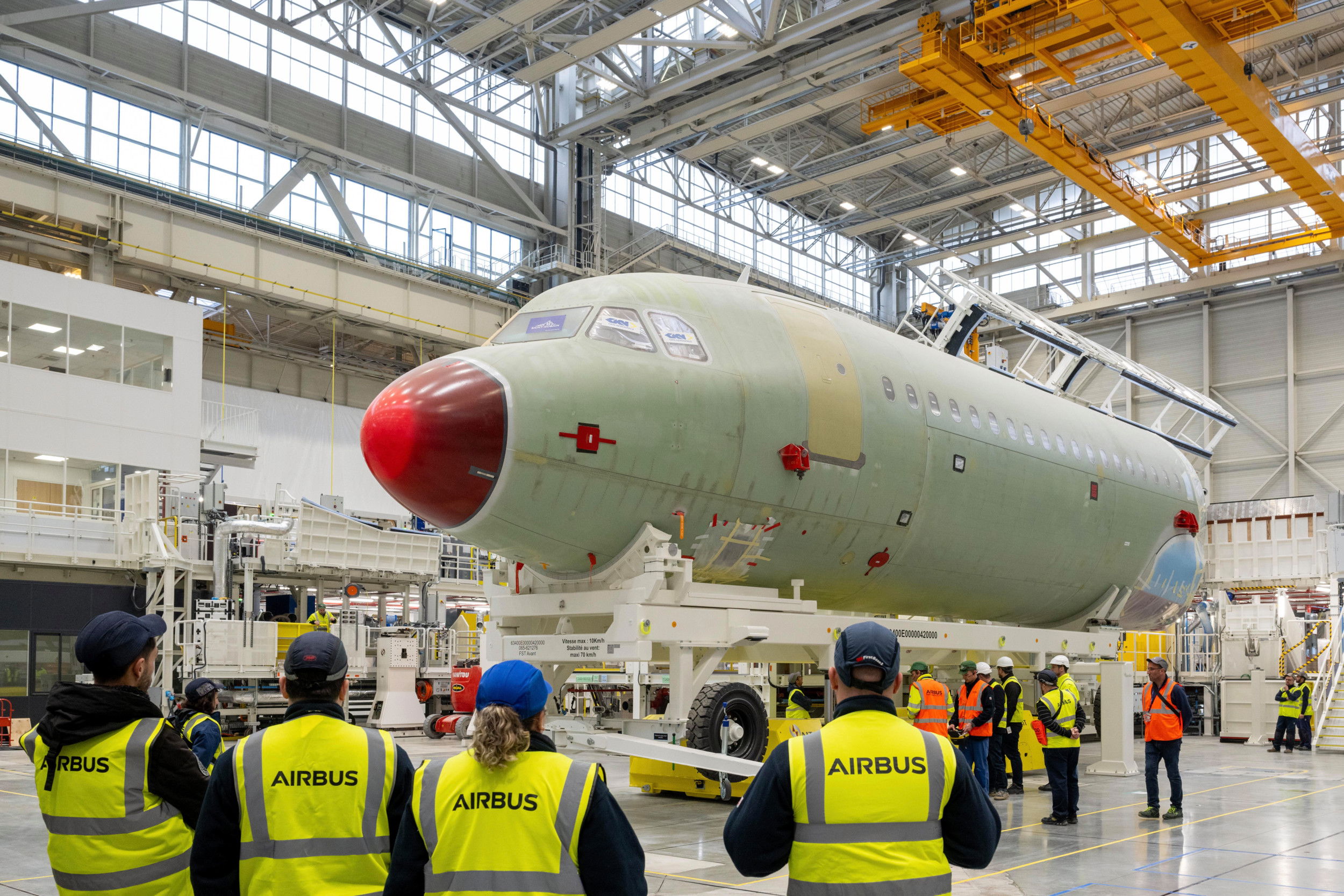 La antigua planta de producción del A380 se inaugura como línea de montaje final del A320