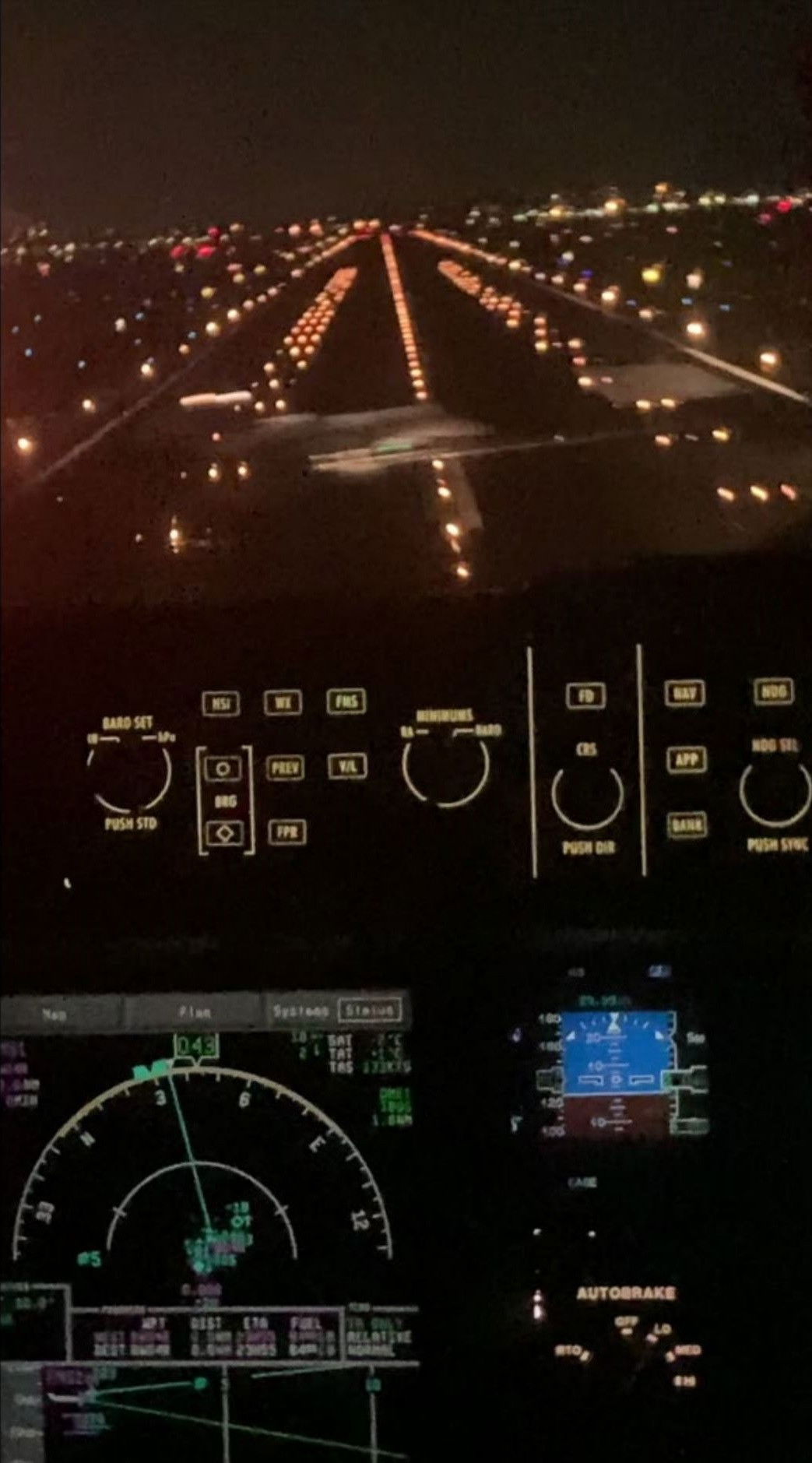 NEAR MISS: Learjet despega cruzando la trayectoria de aterrizaje del JetBlue E190