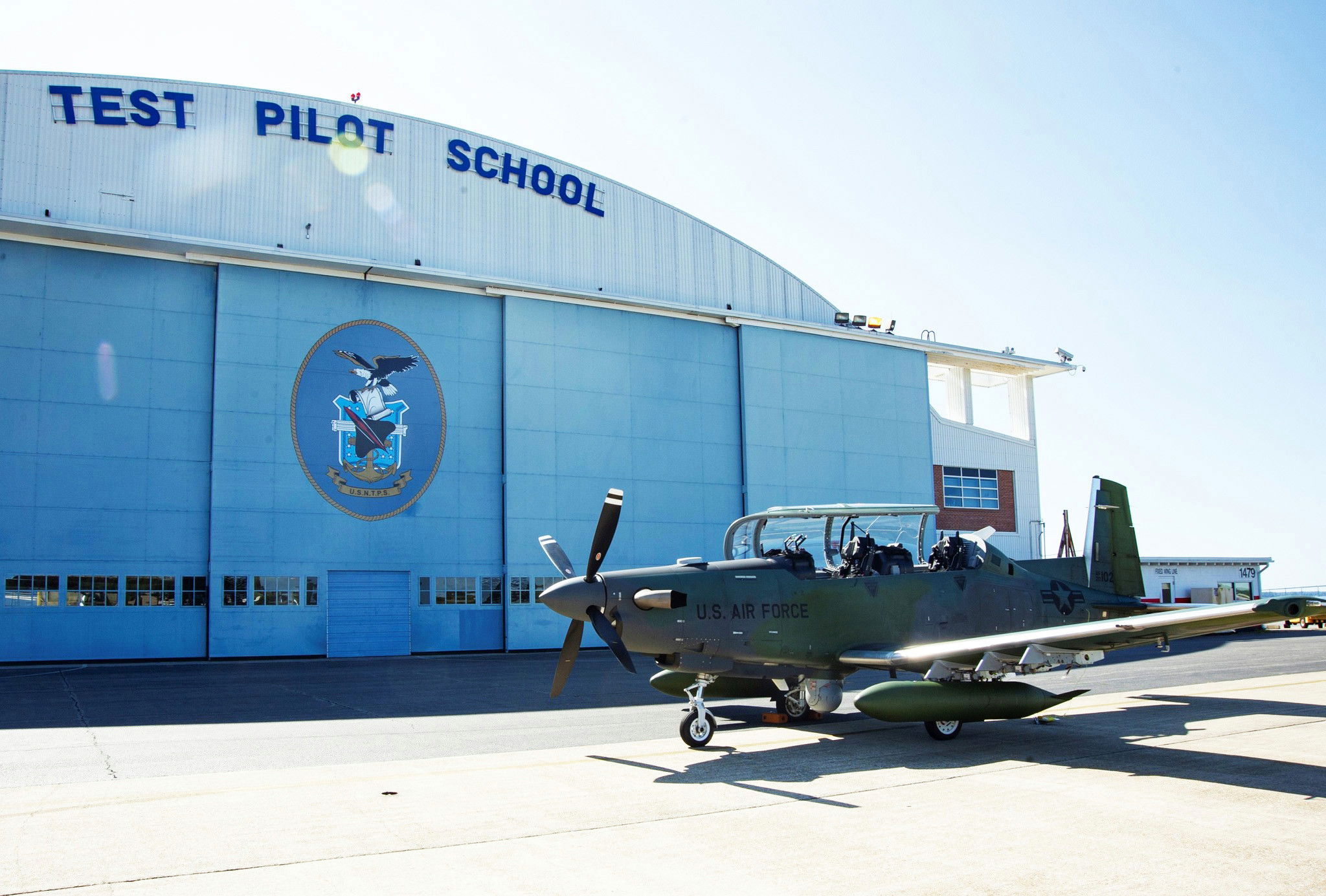 Ex-USAF AT-6E Wolverines se incorporan a la Escuela Naval de Pilotos de Pruebas de EE.UU.