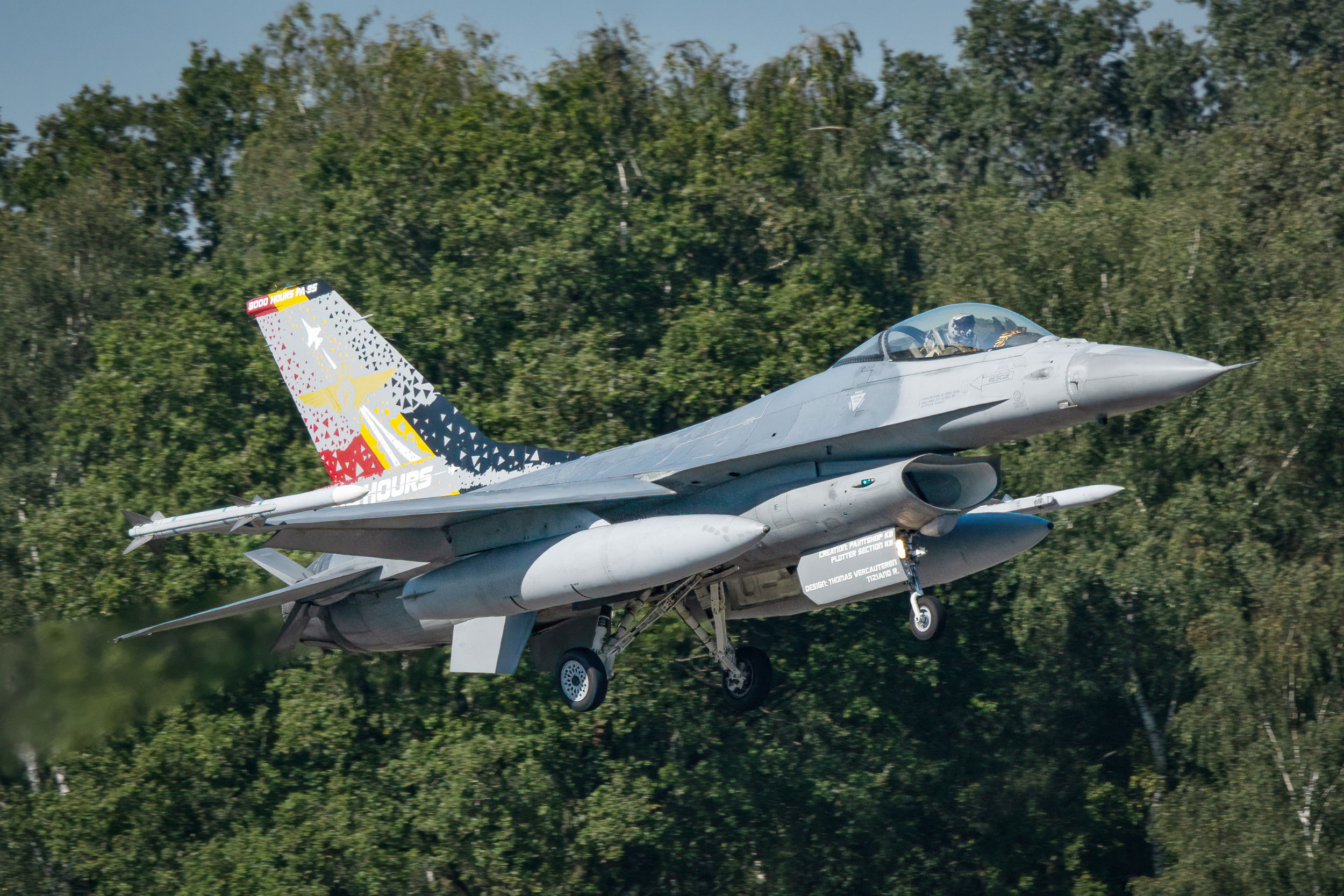 Bélgica retira su primer F-16 tras casi 40 años de operaciones