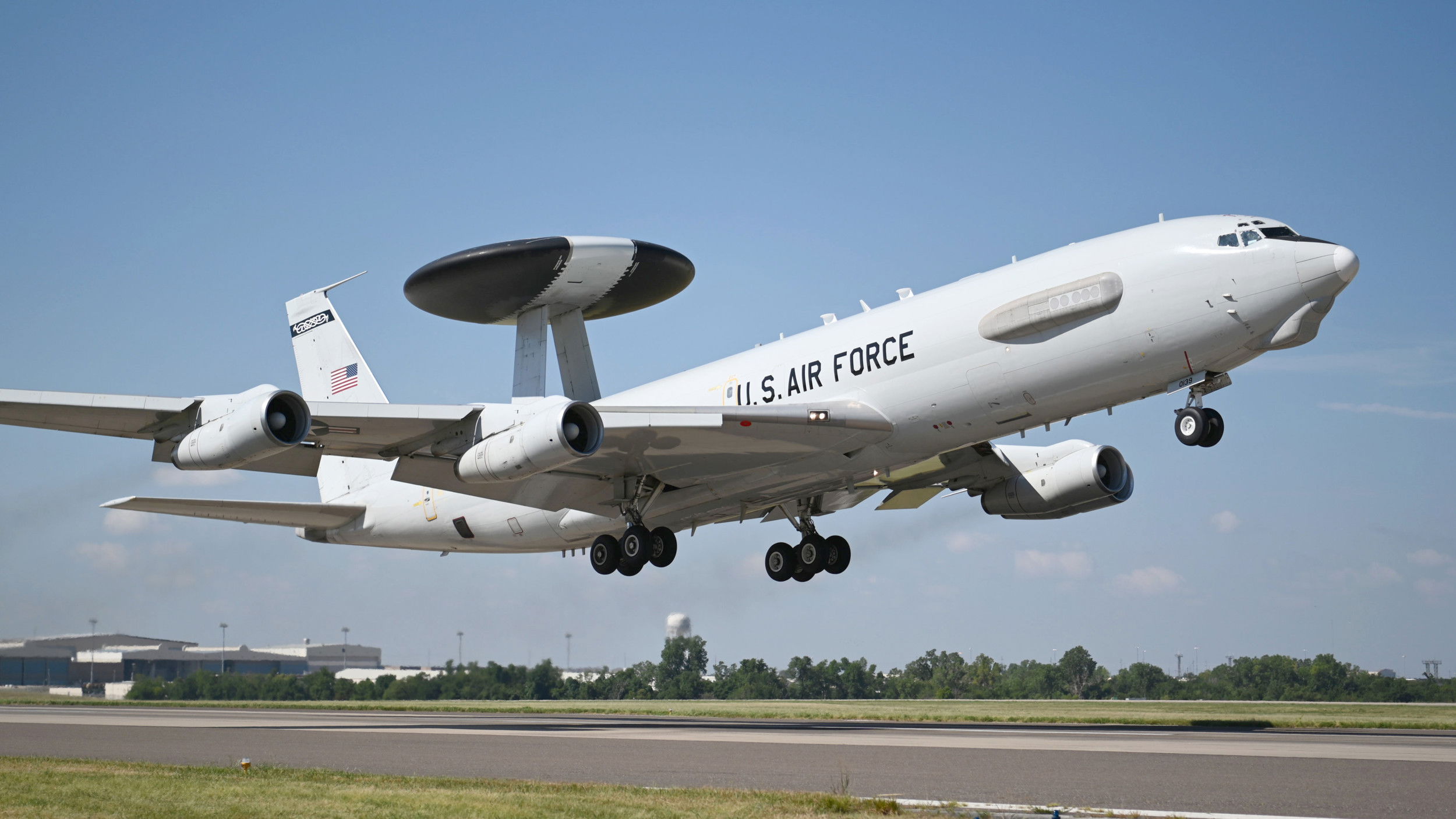 Tinker AFB bids farewell to more E-3 Sentry AWACS