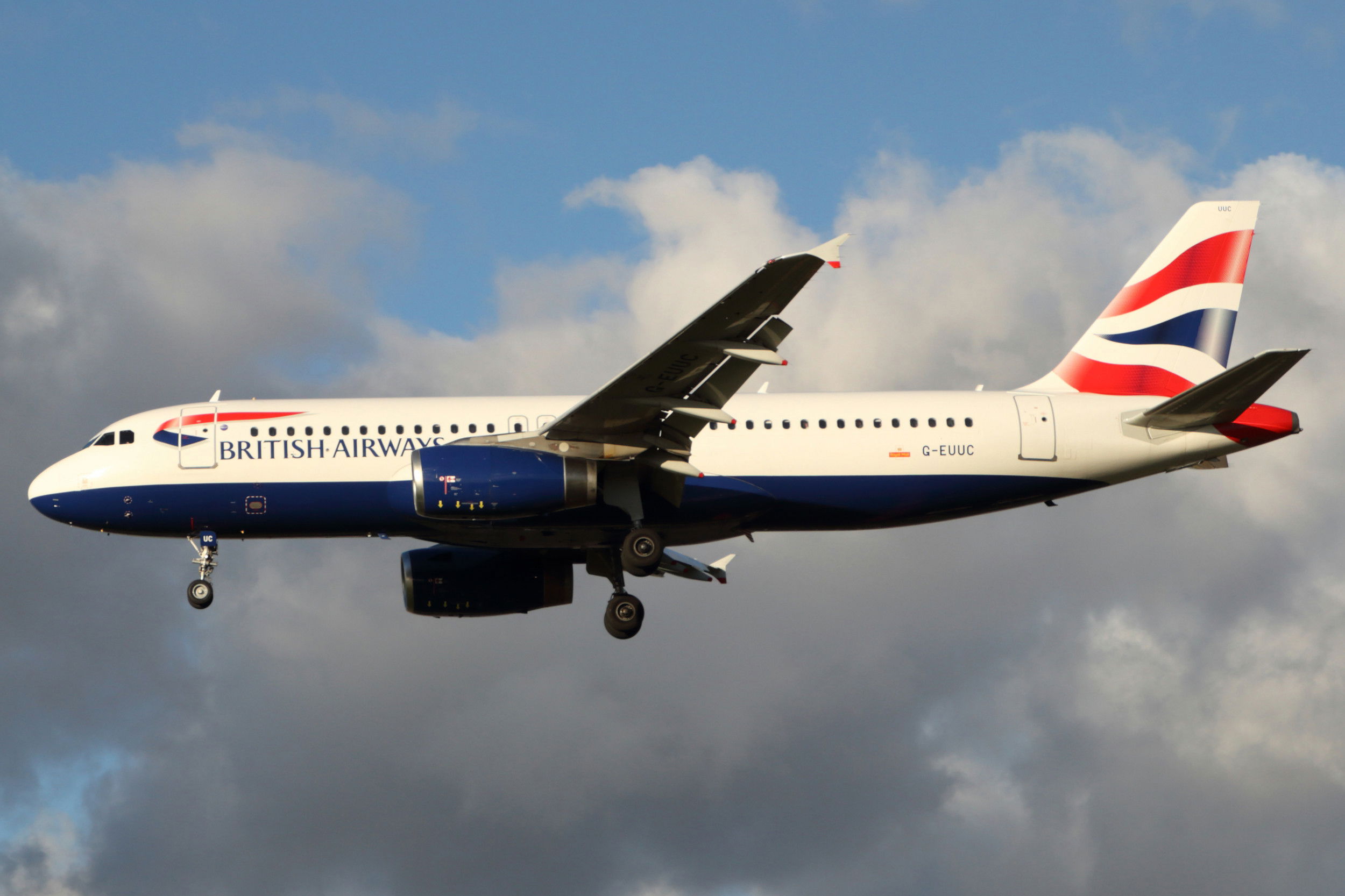 El mismo A320 de BA realizó dos aterrizajes de emergencia en tres días