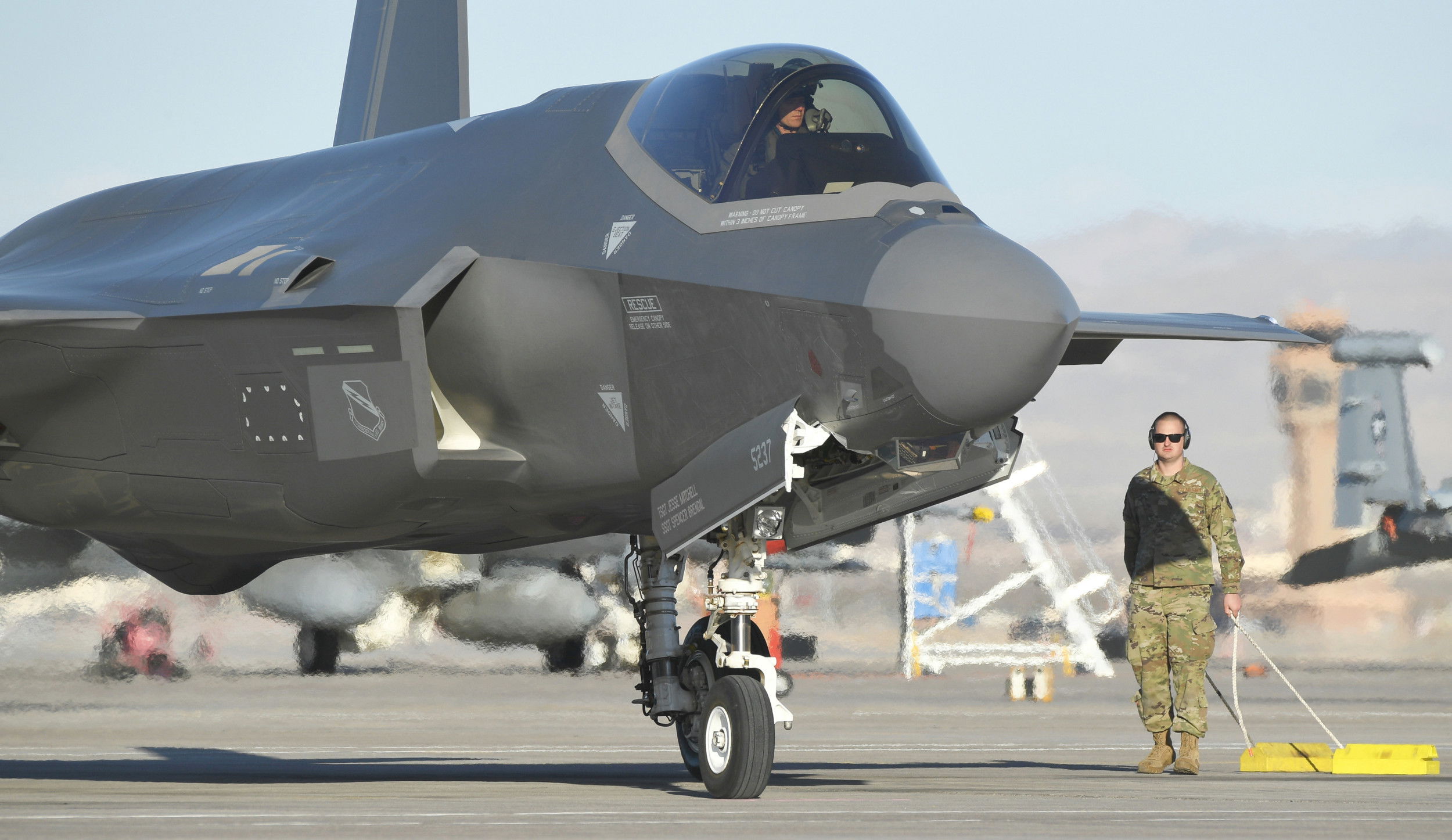 La causa del accidente del F-35A de la USAF en Hill AFB es una turbulencia de estela