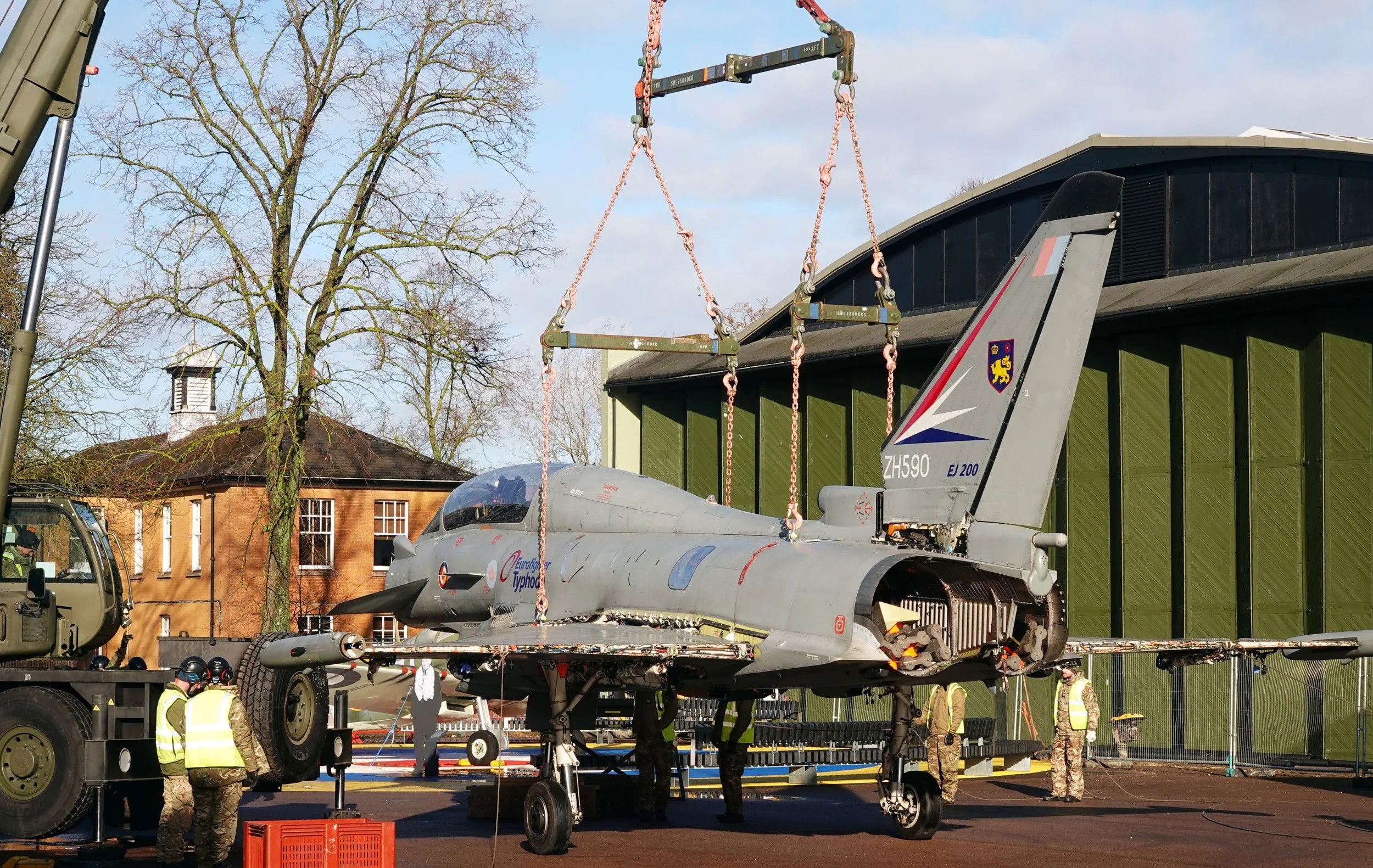 DA4 leaves Duxford for new Cosford home