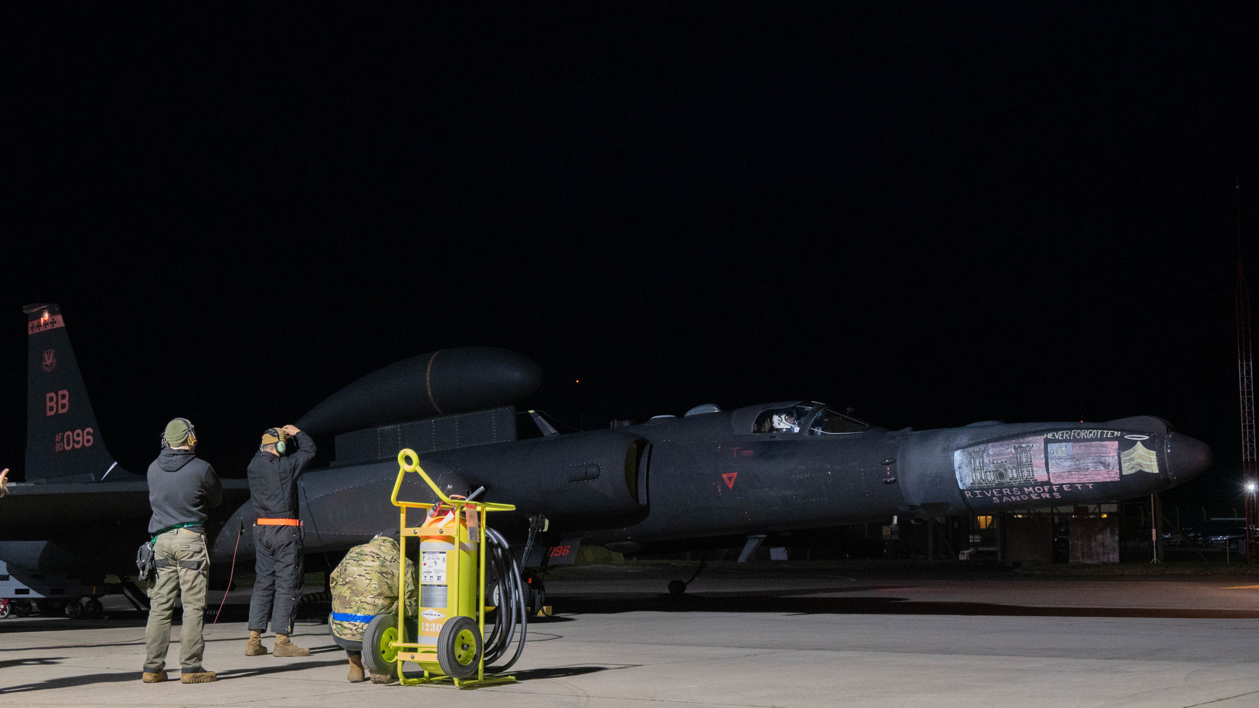Fairford U-2 wears tribute nose art