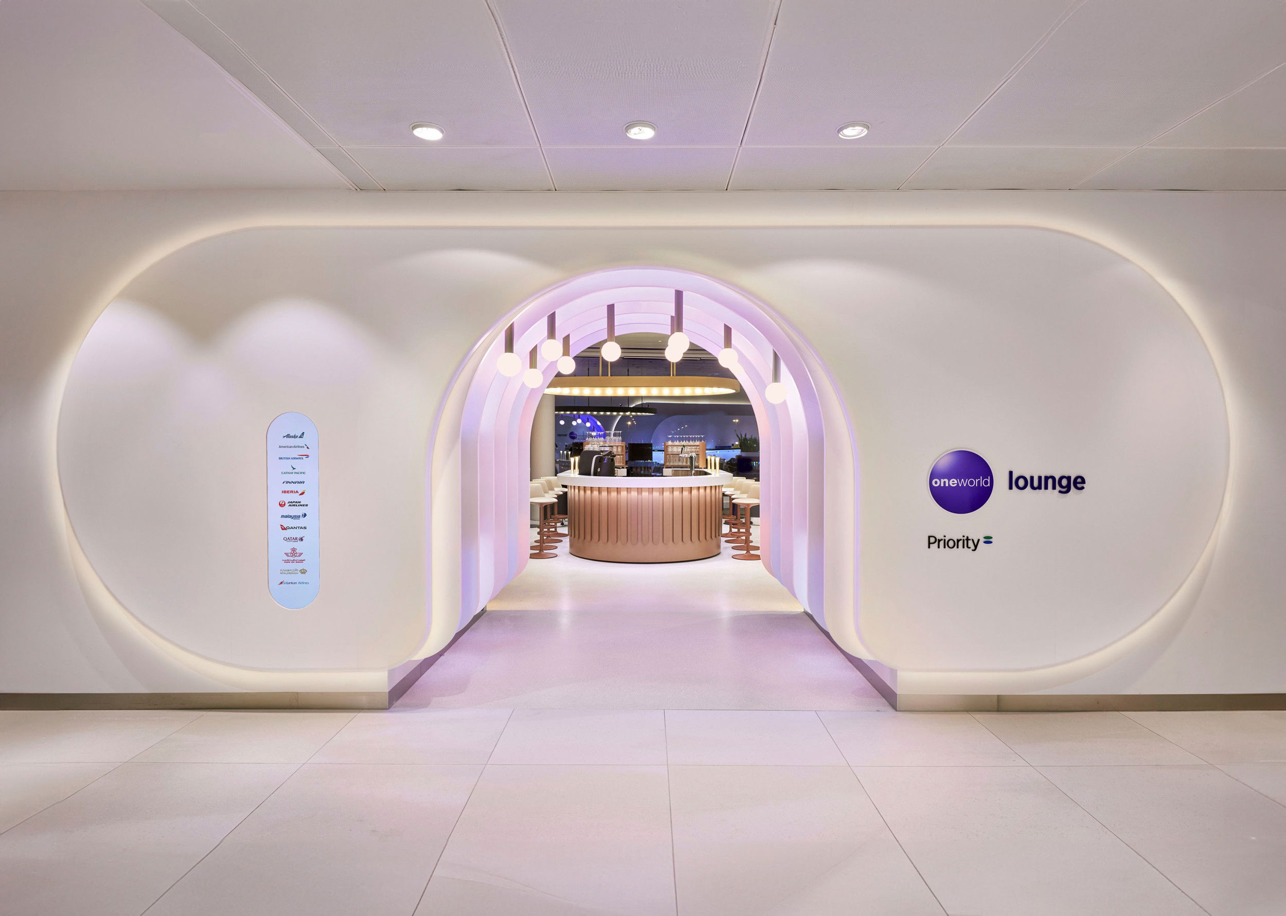 Oneworld opens first branded European lounge