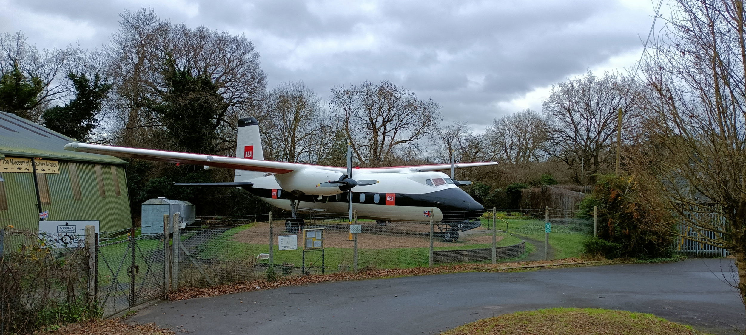 Classic airliner repainted in Berkshire