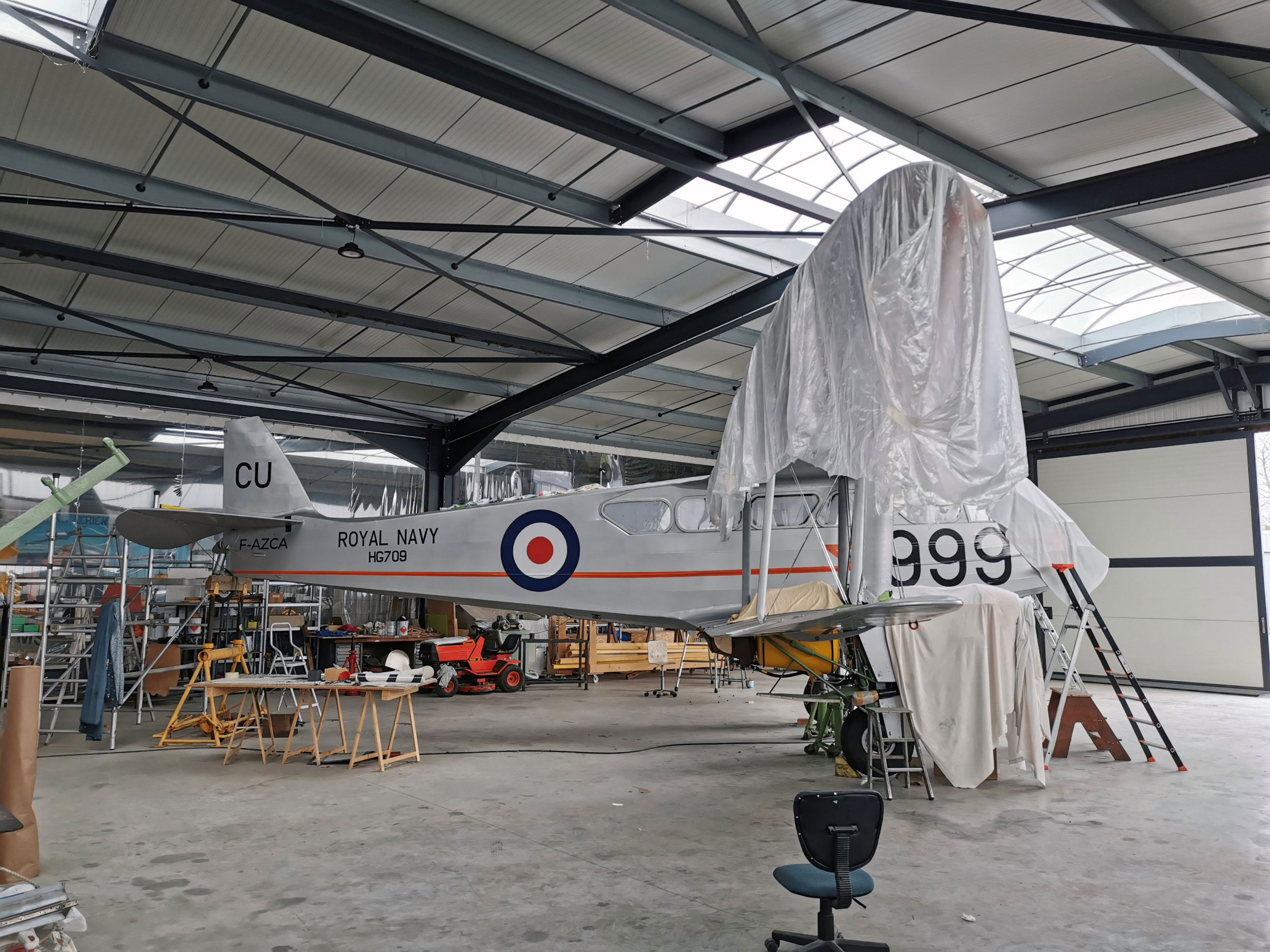 La Ferté Dragon Rapide takes shape