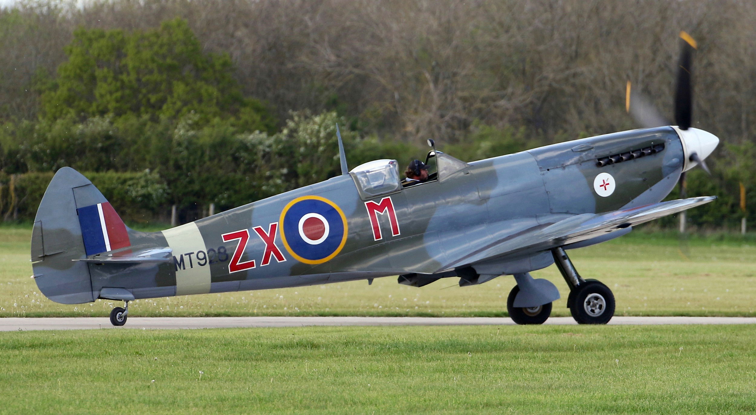 Spitfires leave UK for Australia and Turkey