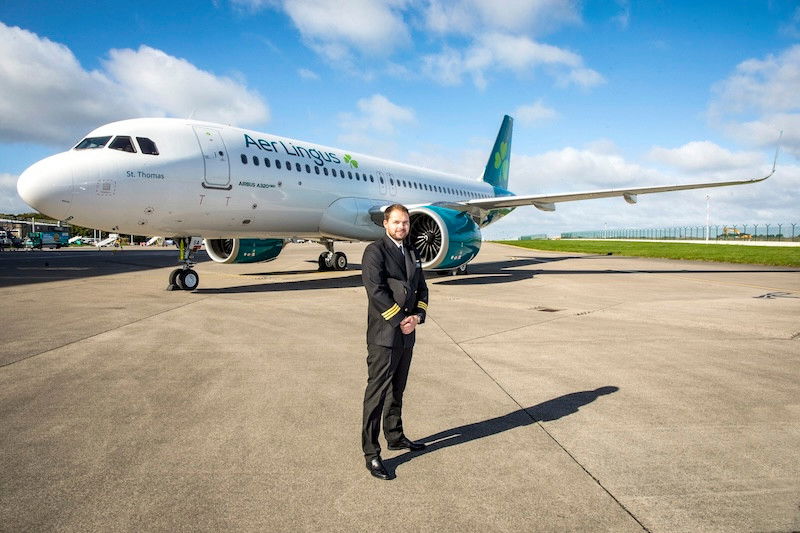 Aer Lingus pilots vote to strike