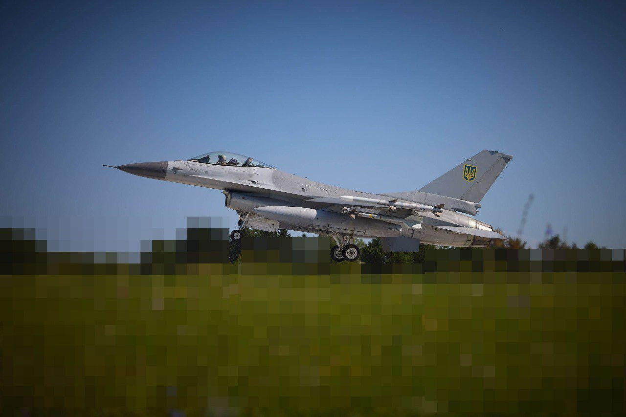 F-16 Fighting Falcons arrive in Ukraine