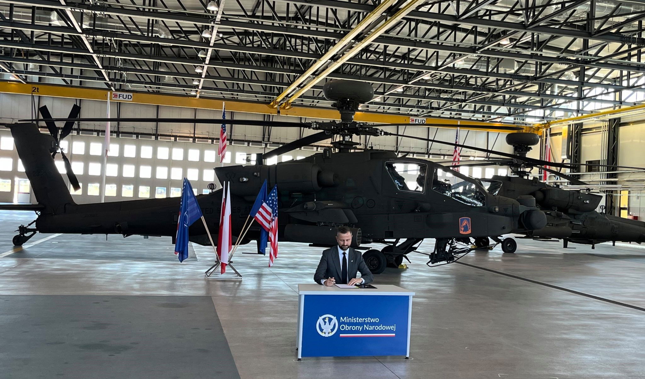 Poland signs for AH-64E Apache Guardians