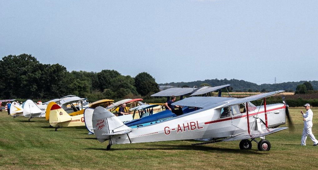 Vintage Aircraft Club offers taildragger scholarship