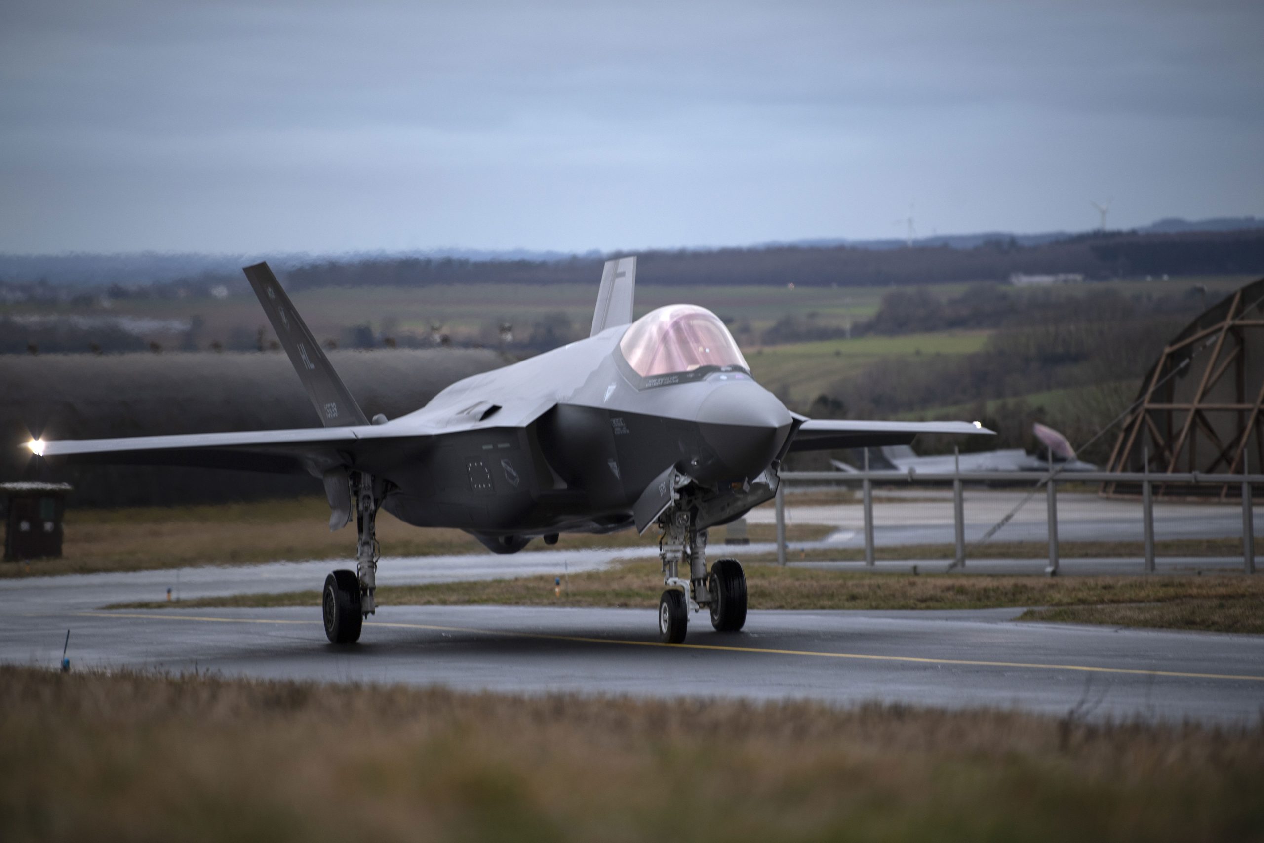 US to send F-35s, AH-64s and troops to bolster NATO’s eastern flank