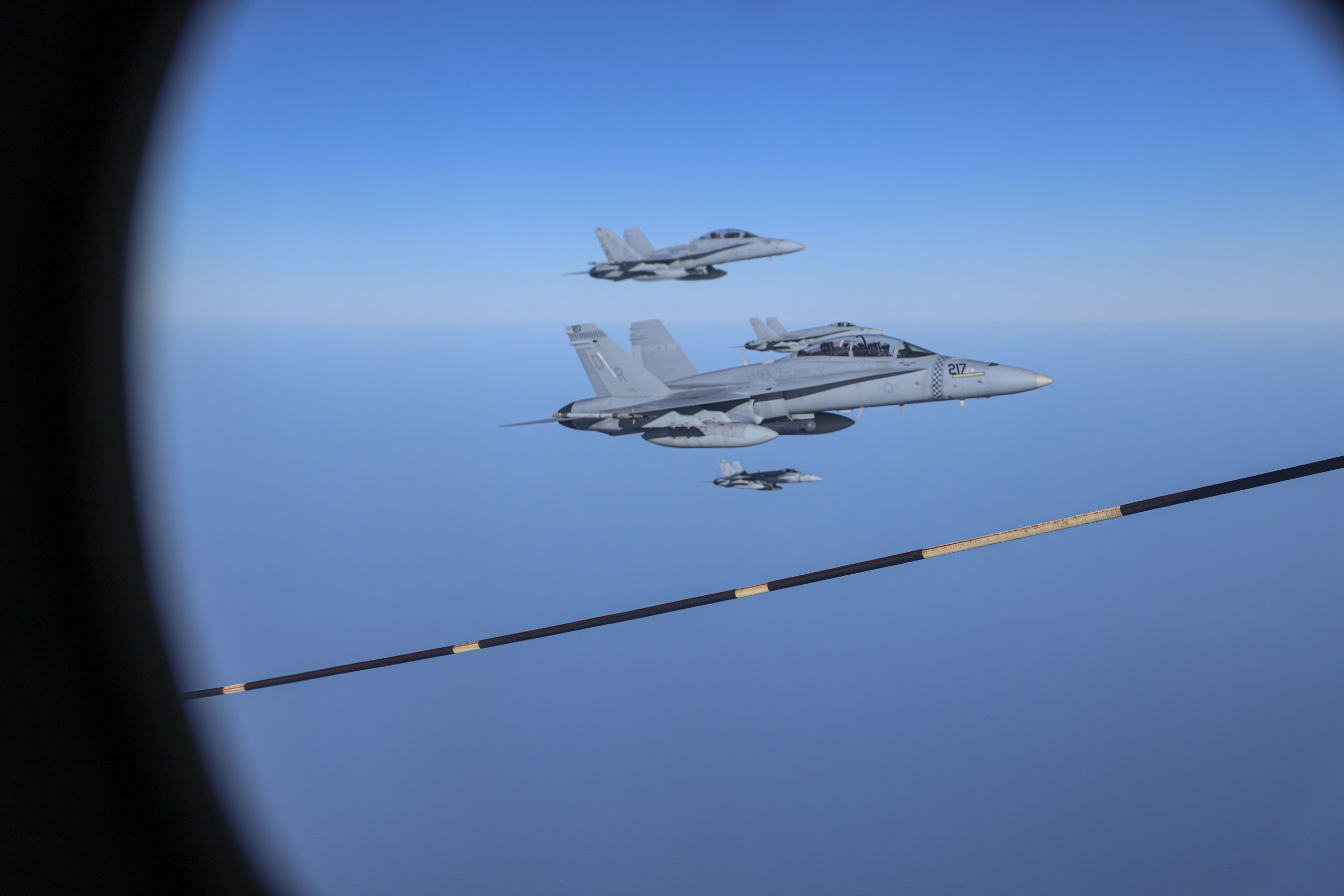 La unidad de F/A-18C del USMC VMFA-312 se despliega en Polonia