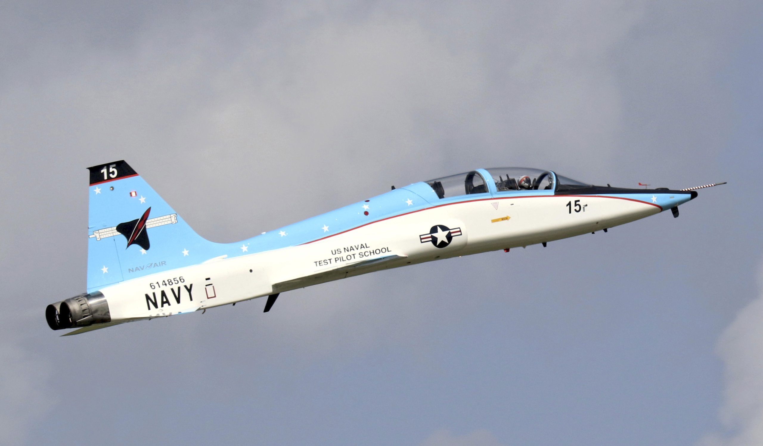 Fresh paint scheme for USNTPS T-38A Talon