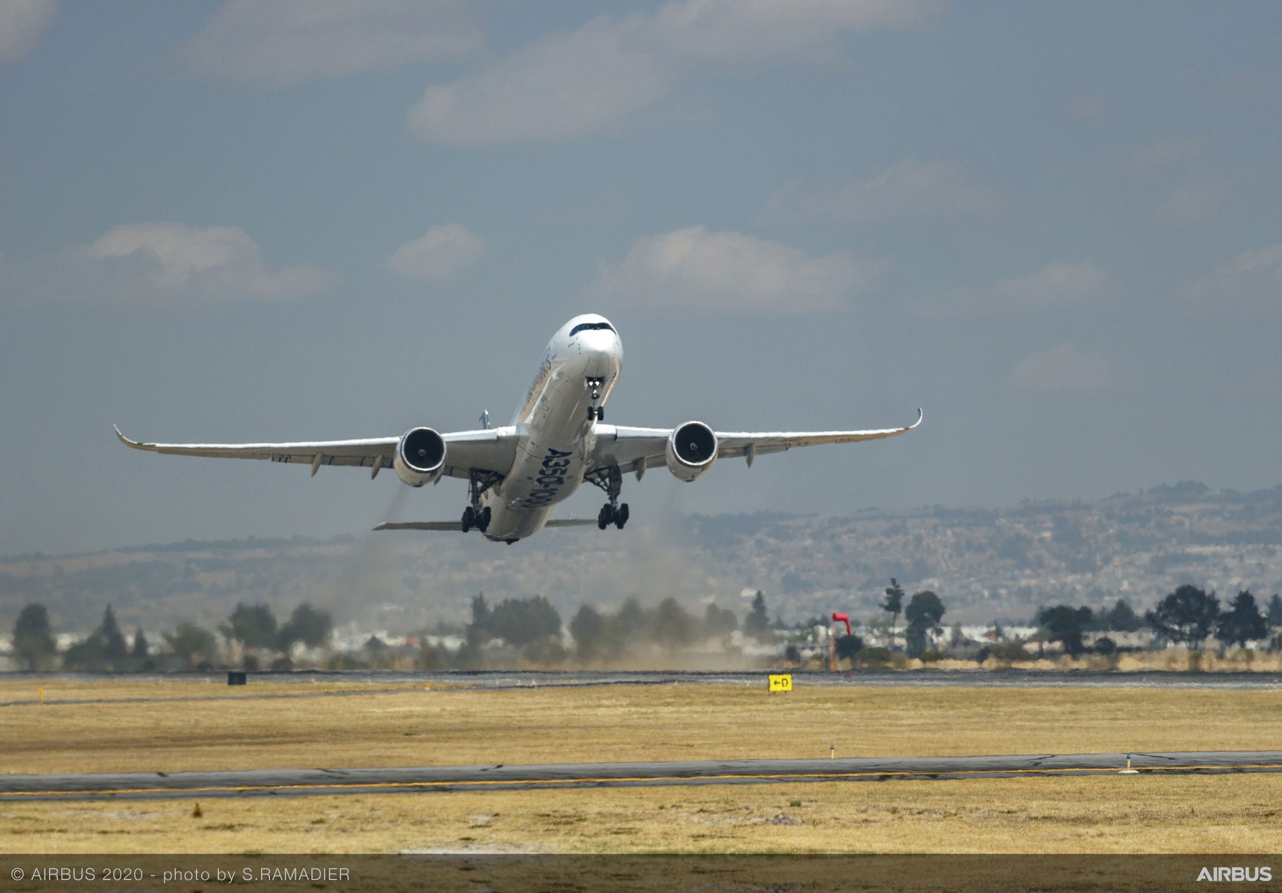 Airbus announces first A350F customer